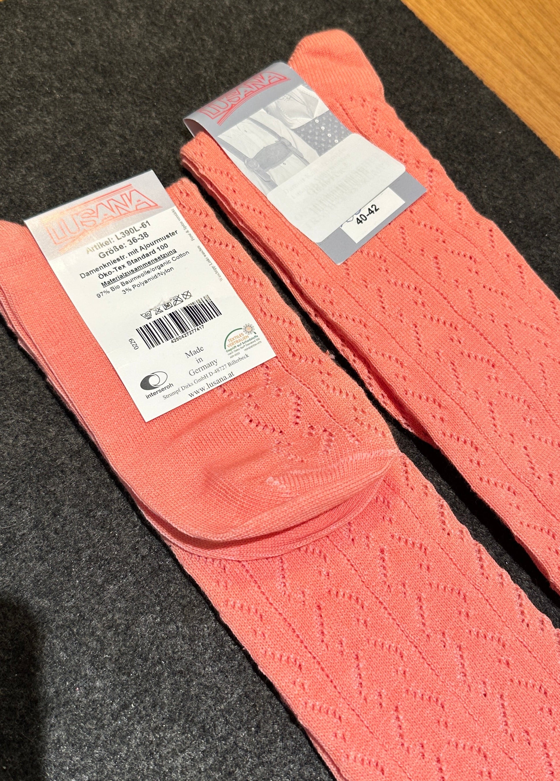 Damen Kniestrümpfe Lusana Ajourmuster lachs