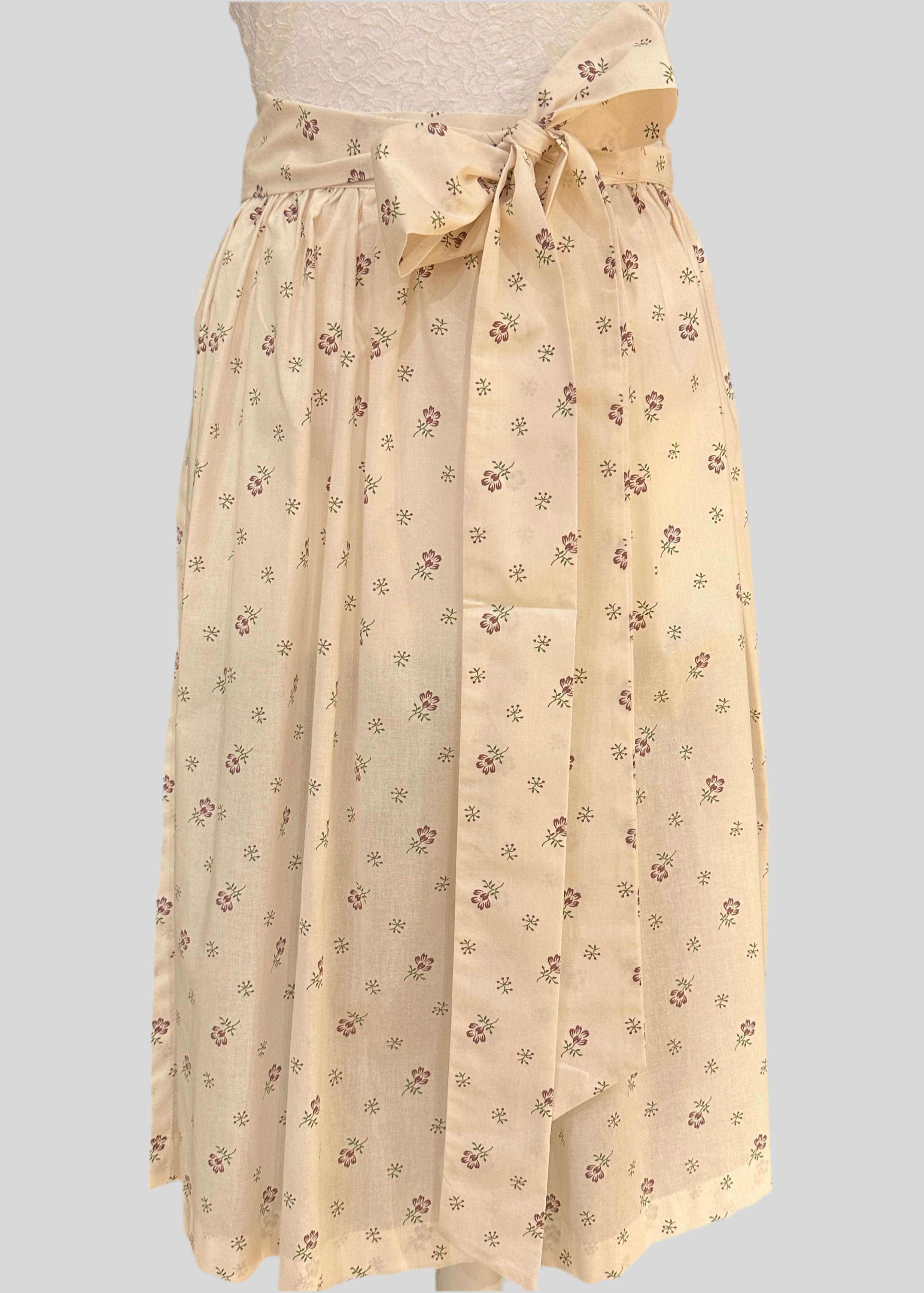 Dirndlschürze Goldstich creme Muster 65cm