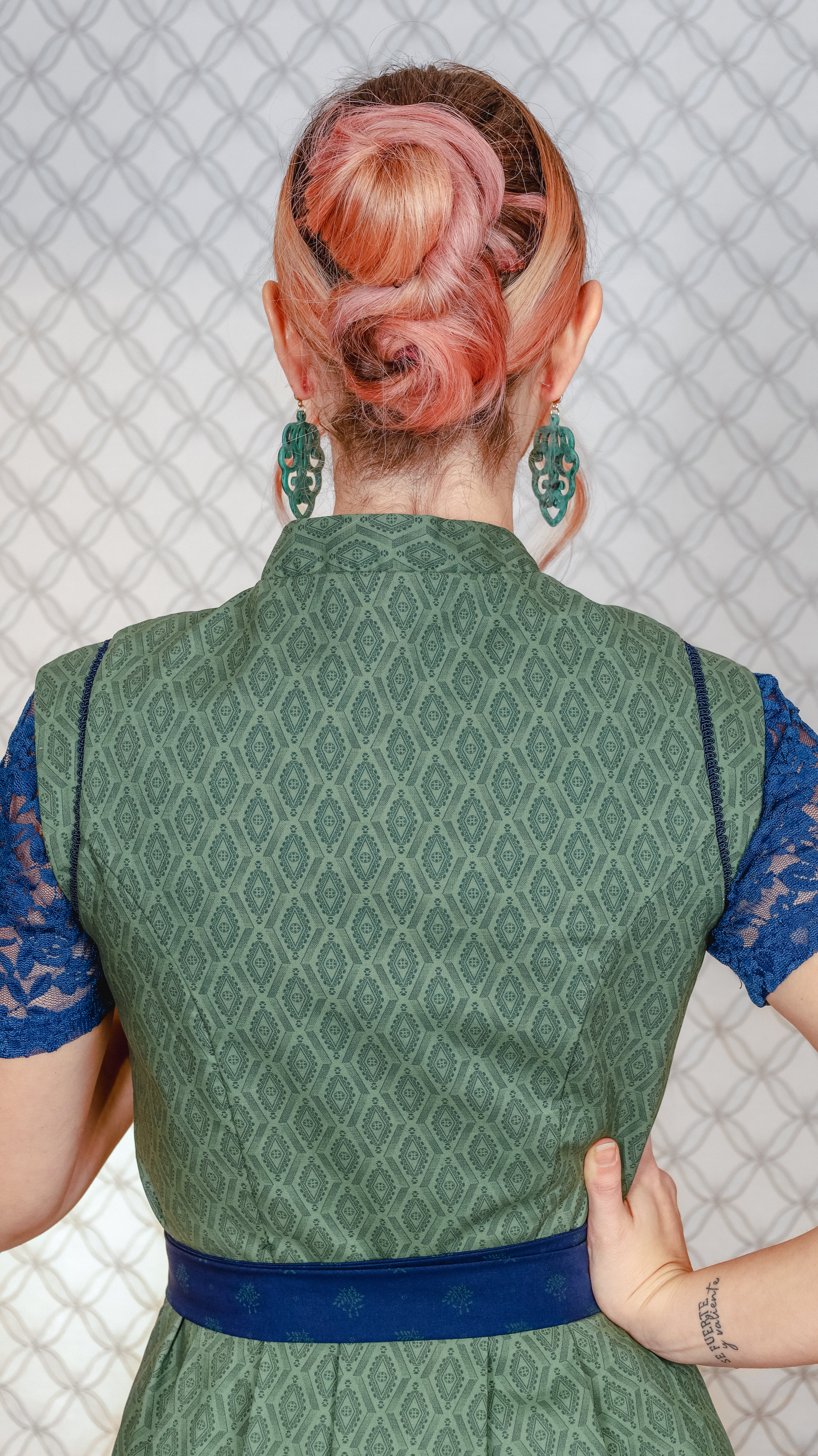 Retro Dirndl Goldstich grün/blau