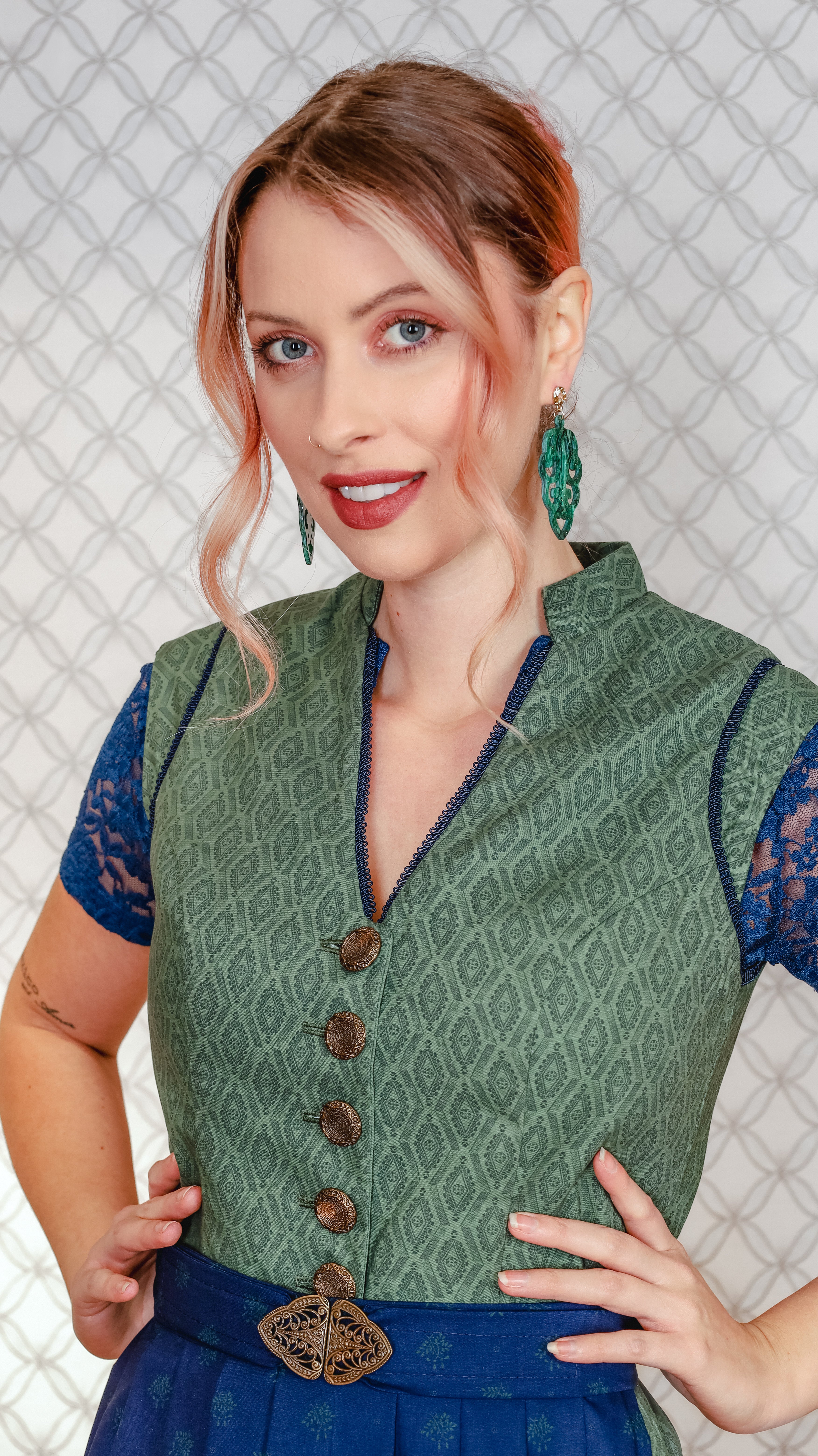 Retro Dirndl Goldstich grün/blau