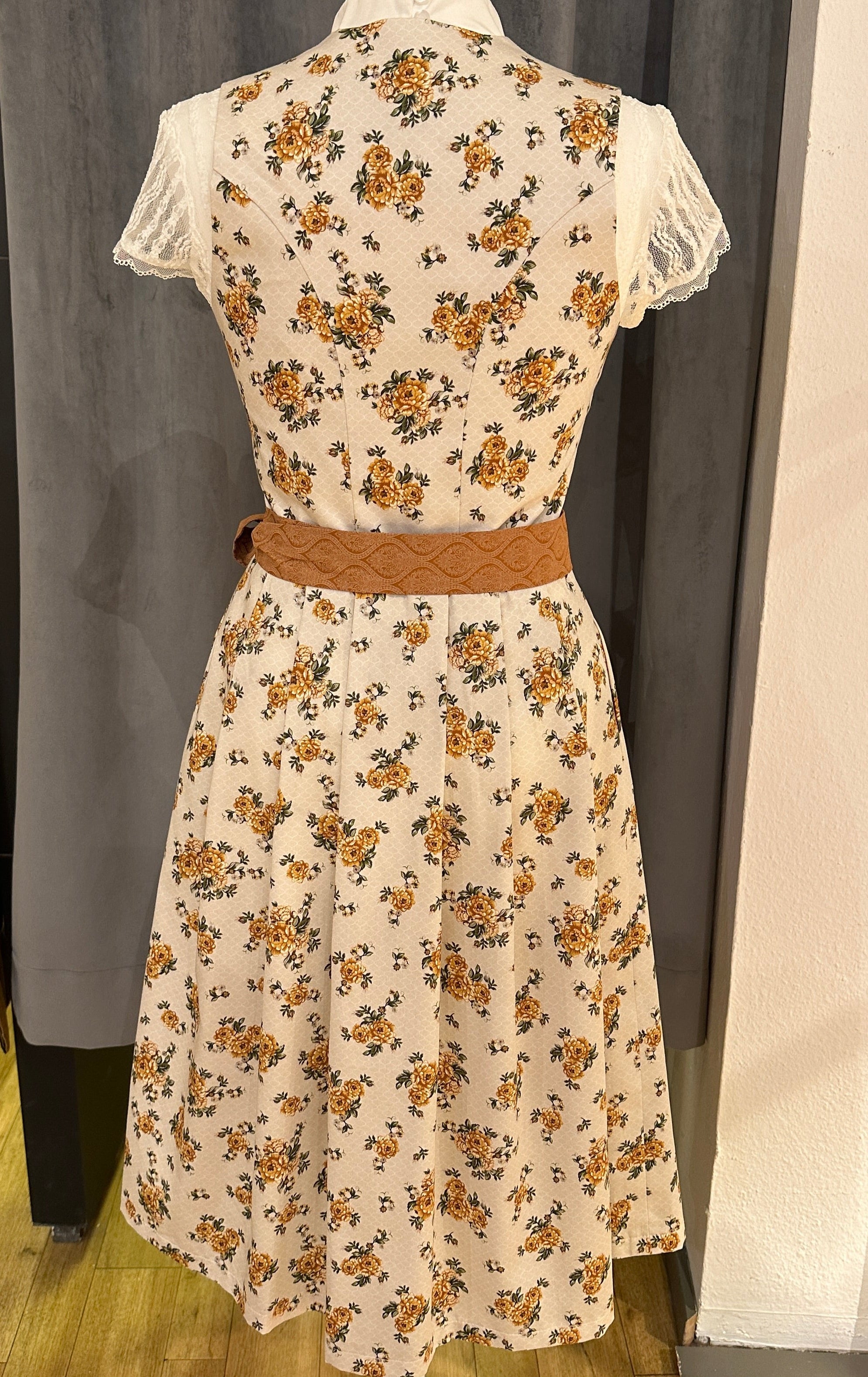 Dirndl Goldstich Blumen Rost 75cm