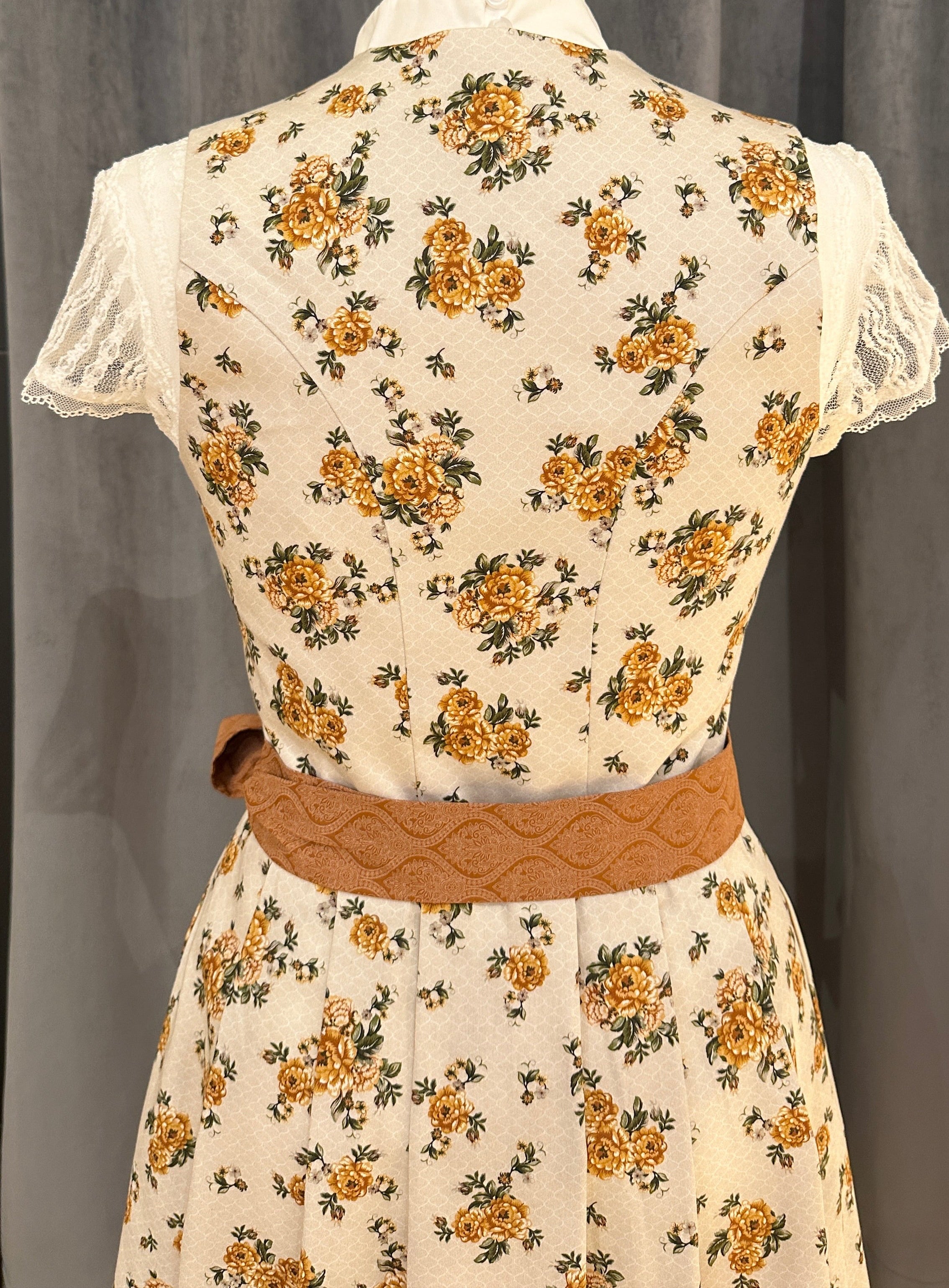 Dirndl Goldstich Blumen Rost 75cm