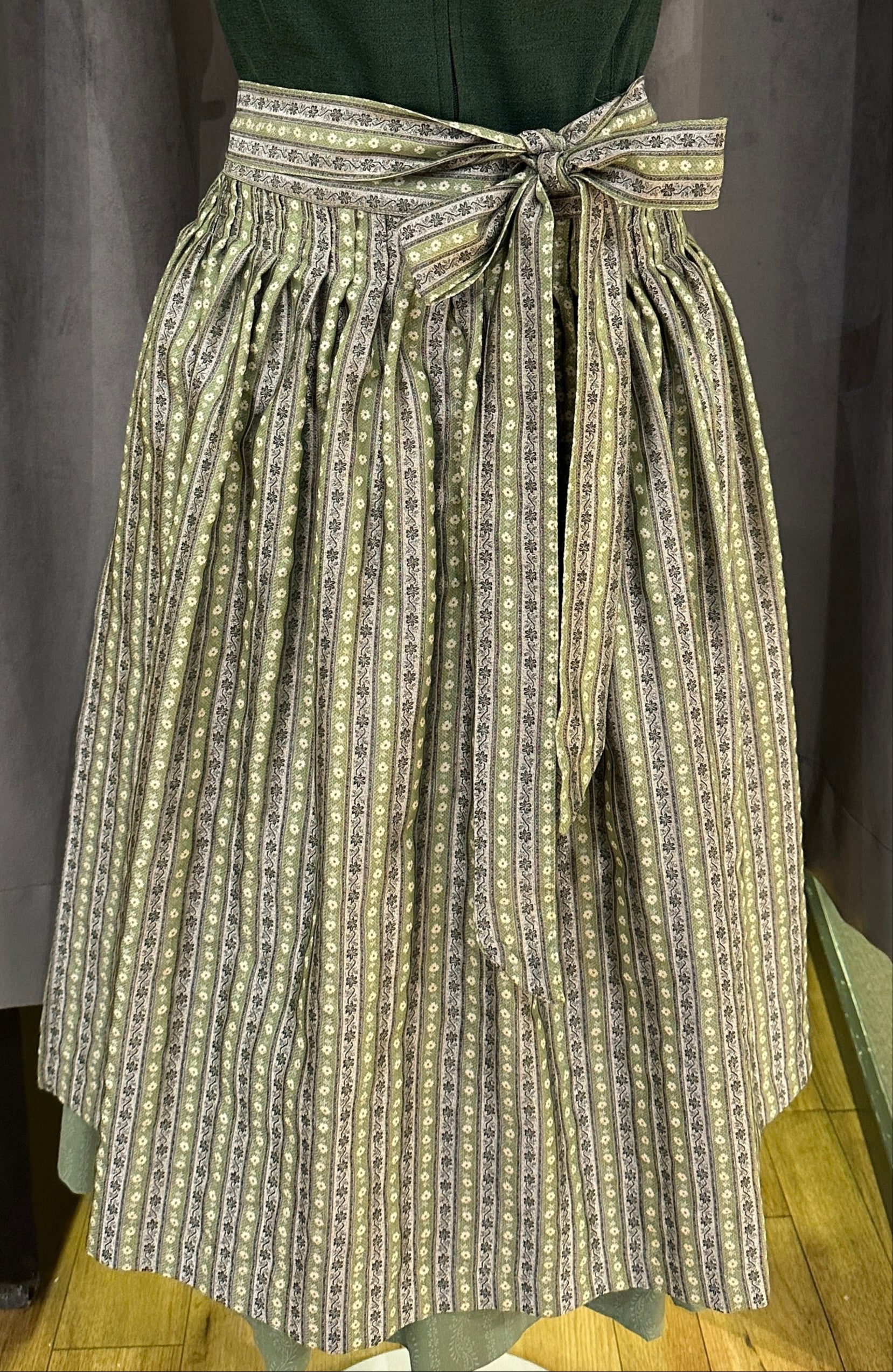 Dirndl Stoiber Emilie dunkelgrün silbergrau