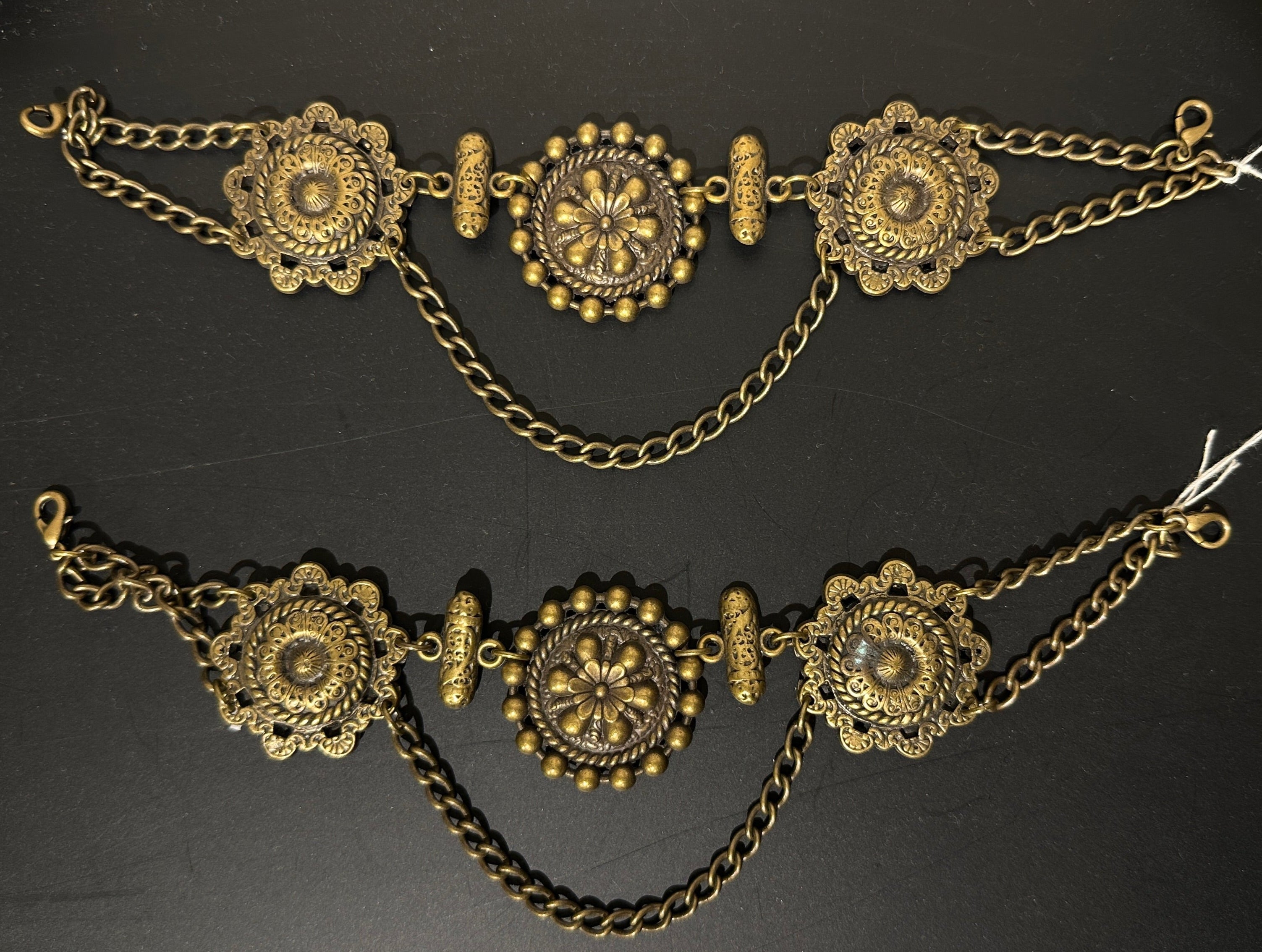 Charivari Gold
