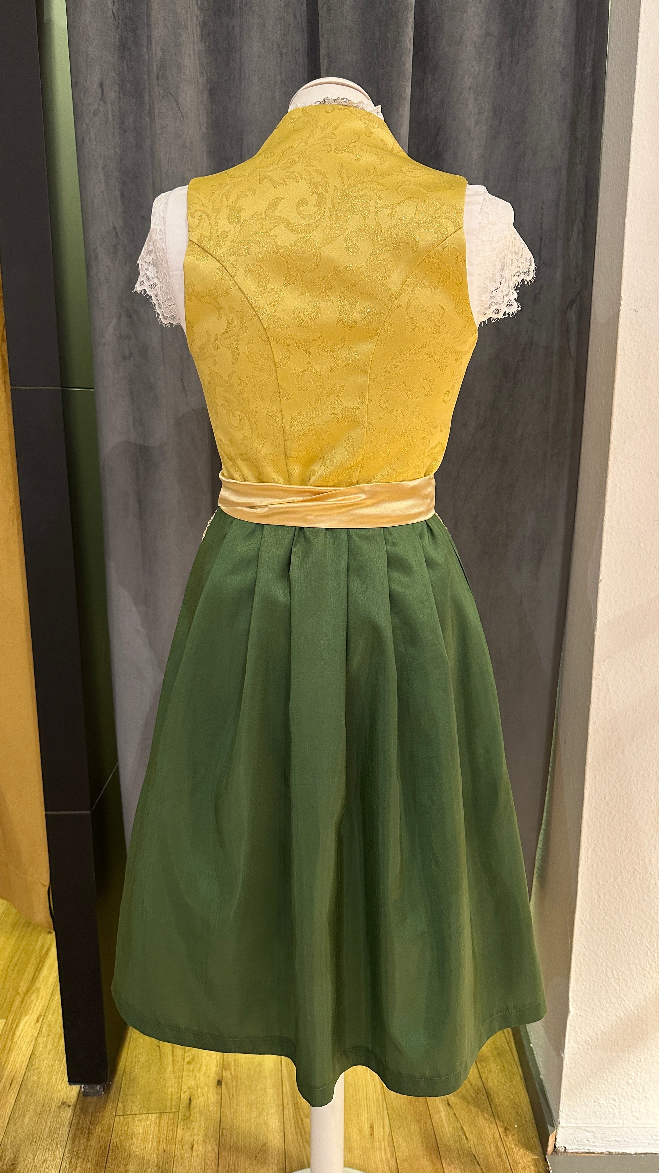 Dirndl Goldstich gelb/grün herz 65cm