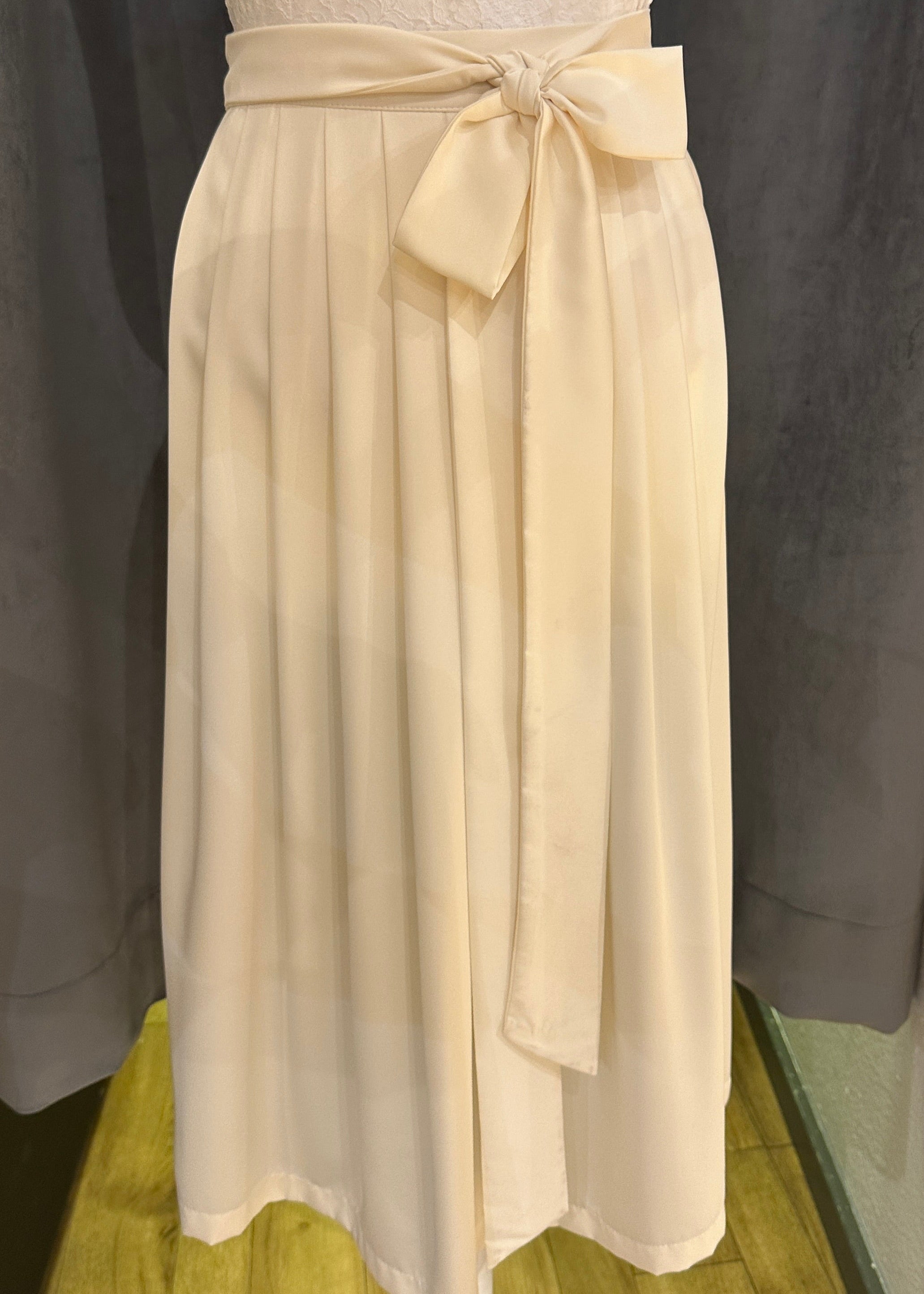 Dirndlschürze Goldstich creme/weiß 75cm