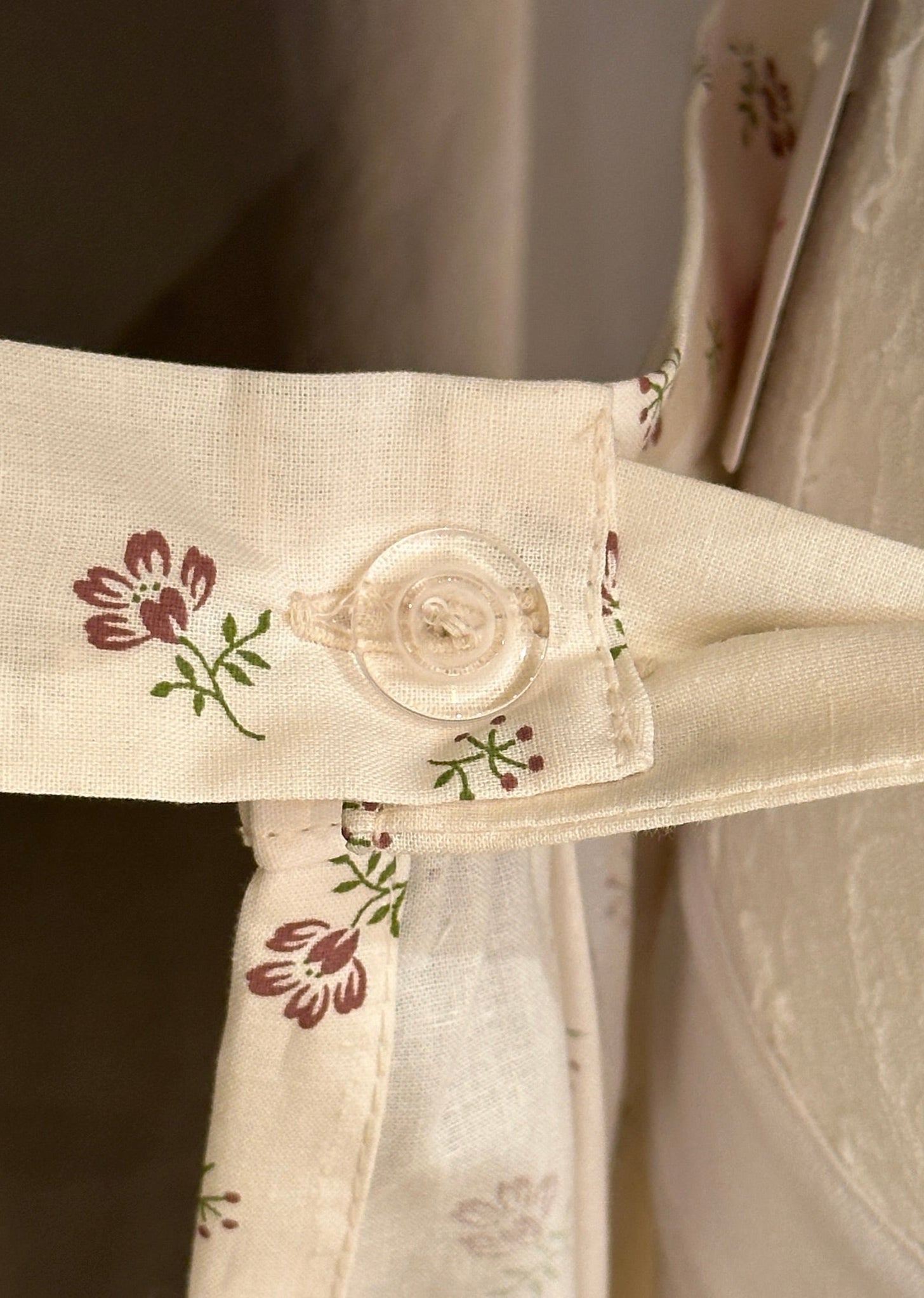 Dirndlschürze Goldstich creme Muster 65cm