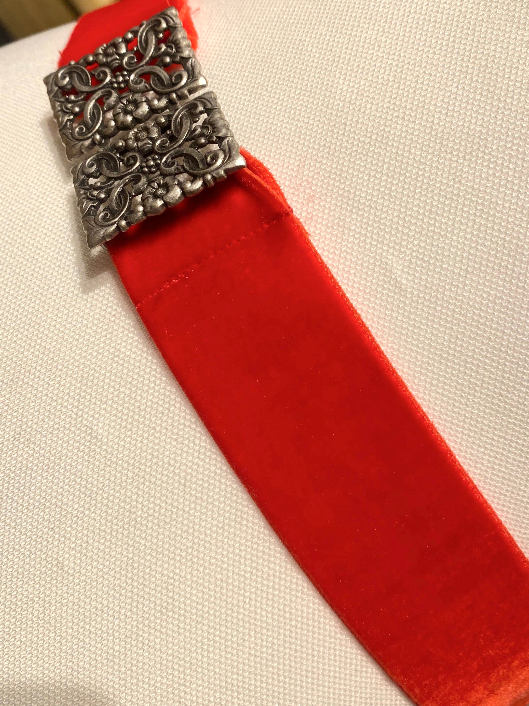 Trachtengürtel Samt Stretch Goldstich rot/silber