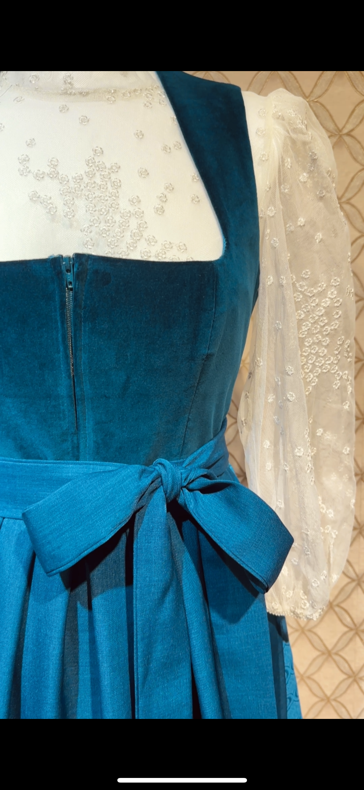 Dirndl Goldstich Samt petrol 65cm