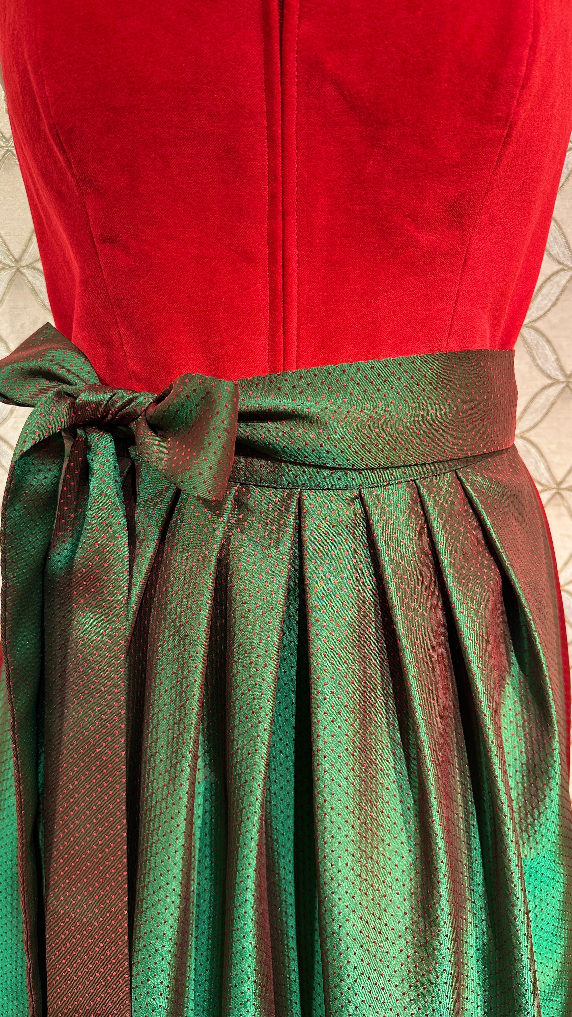 Dirndl Goldstich Samt rot 70cm