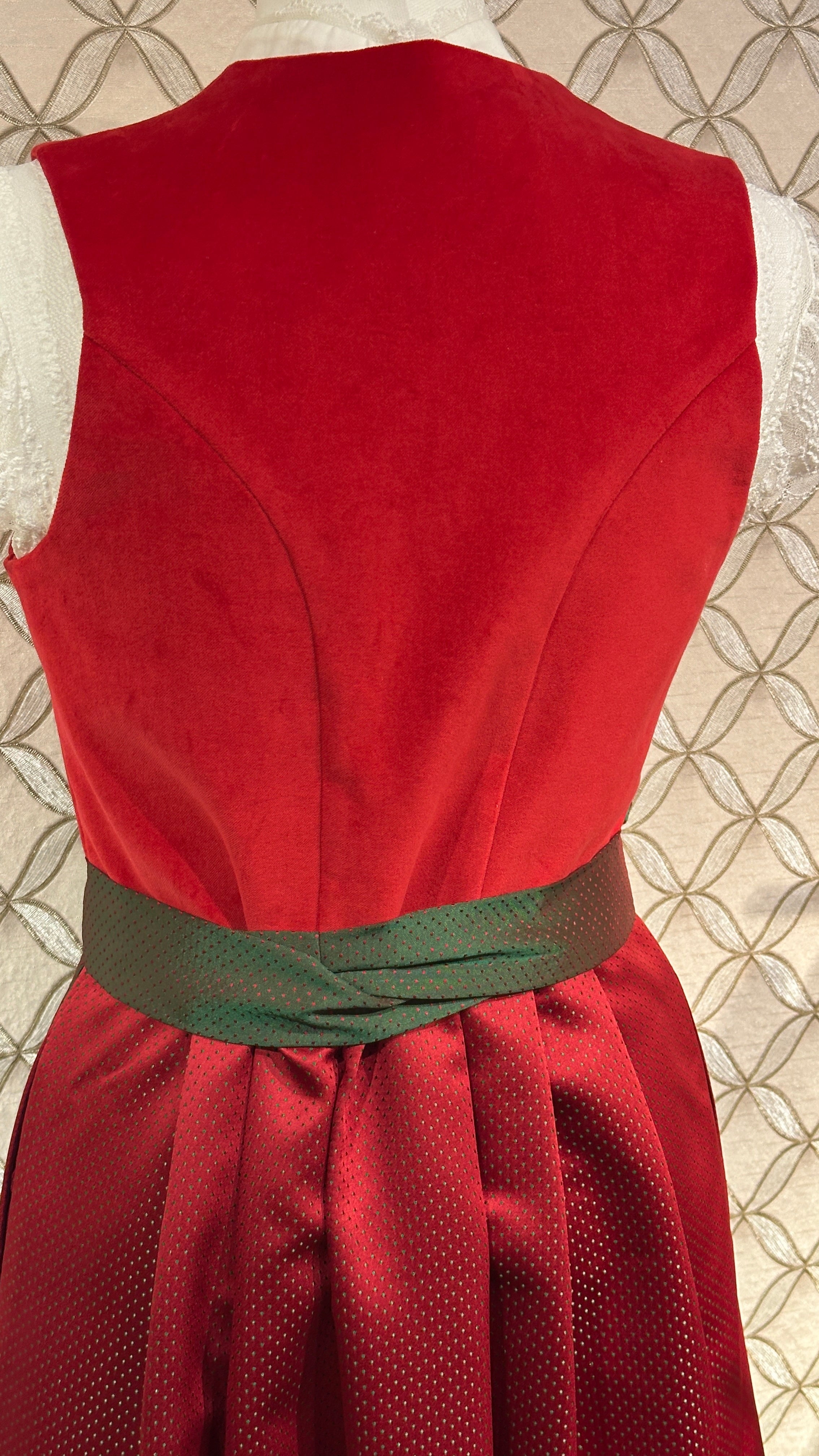 Dirndl Goldstich Samt rot 70cm