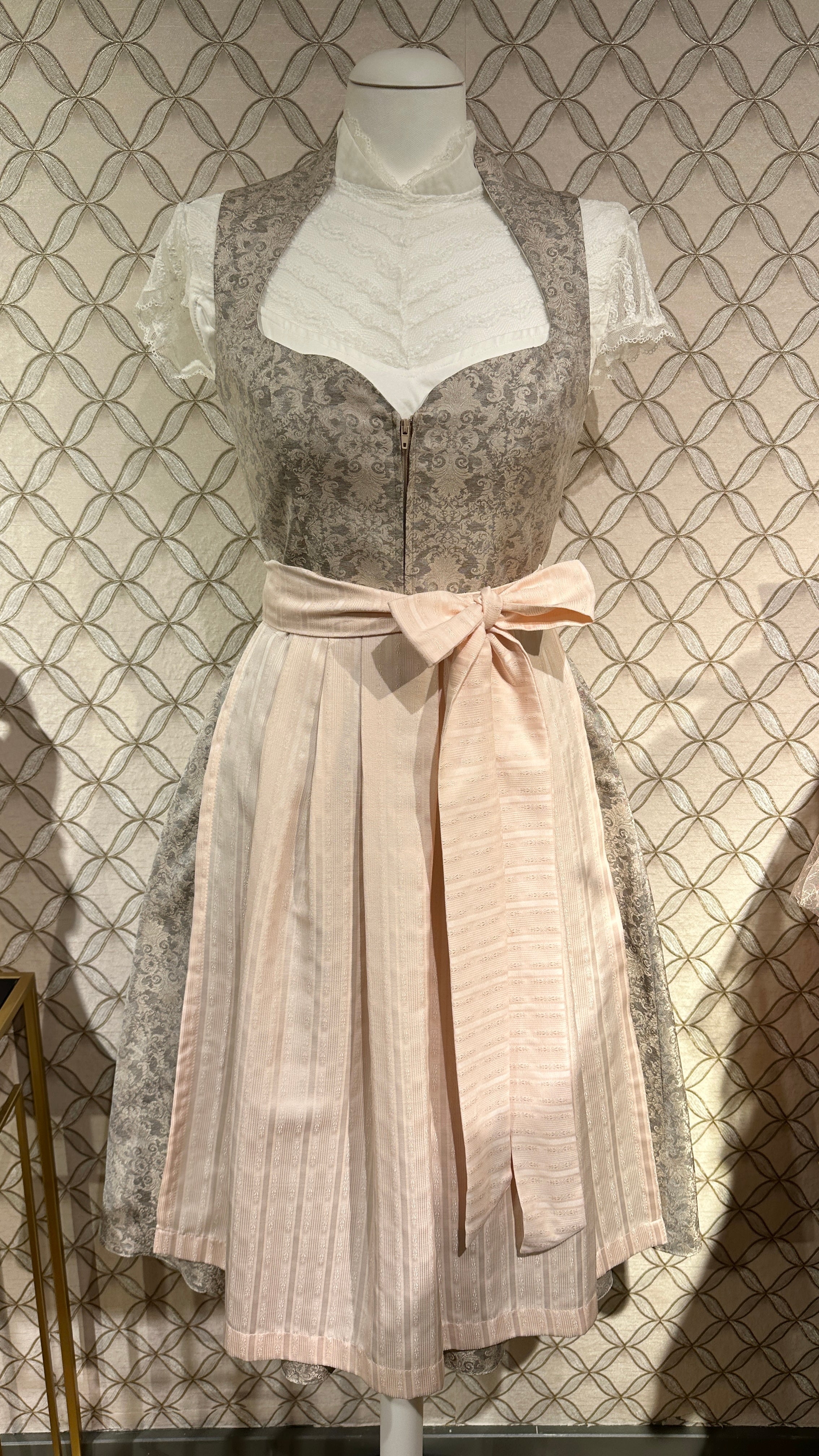 Dirndl Goldstich grau/rose 70cm