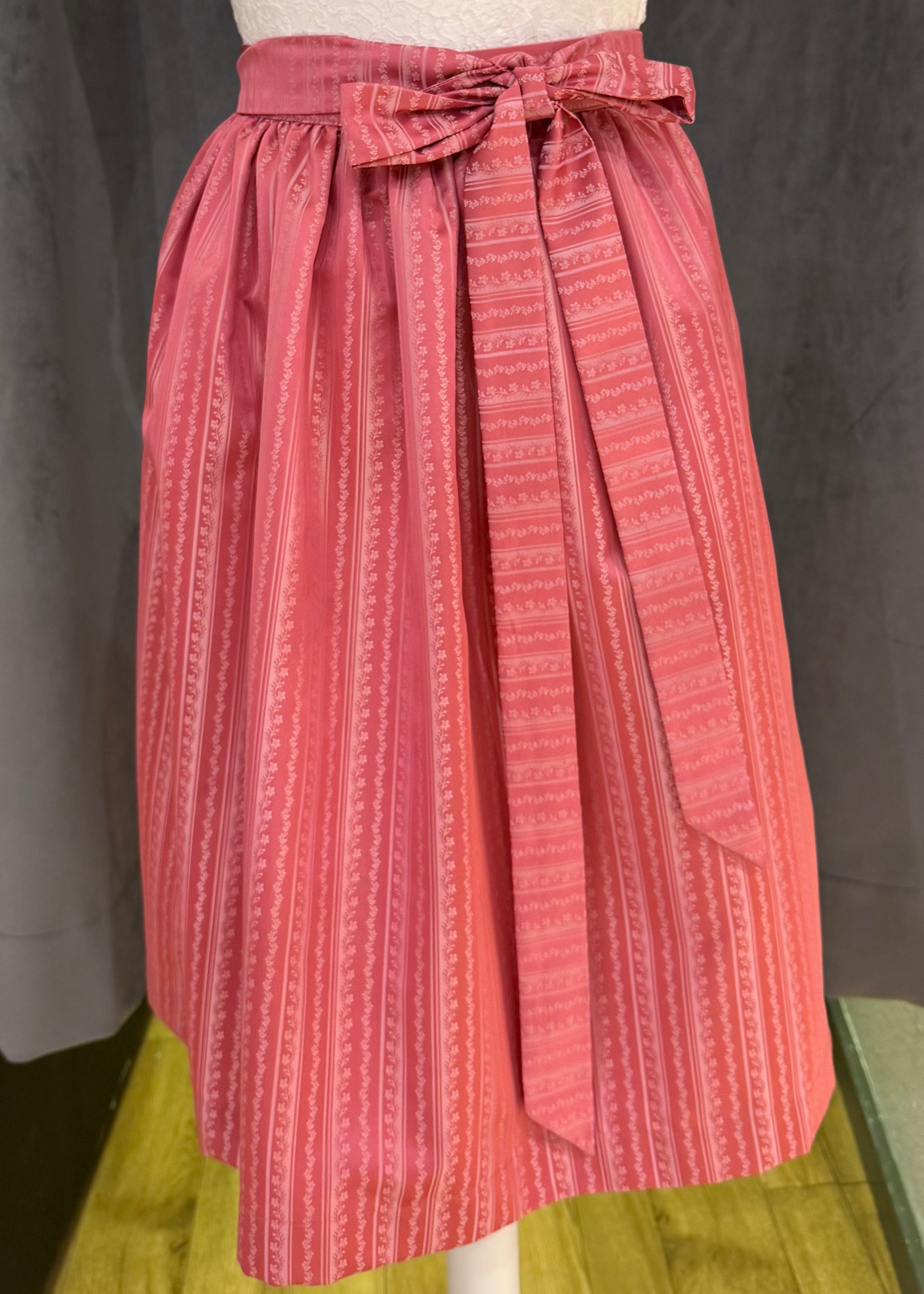Dirndlschürze Goldstich Streifen pink 65cm