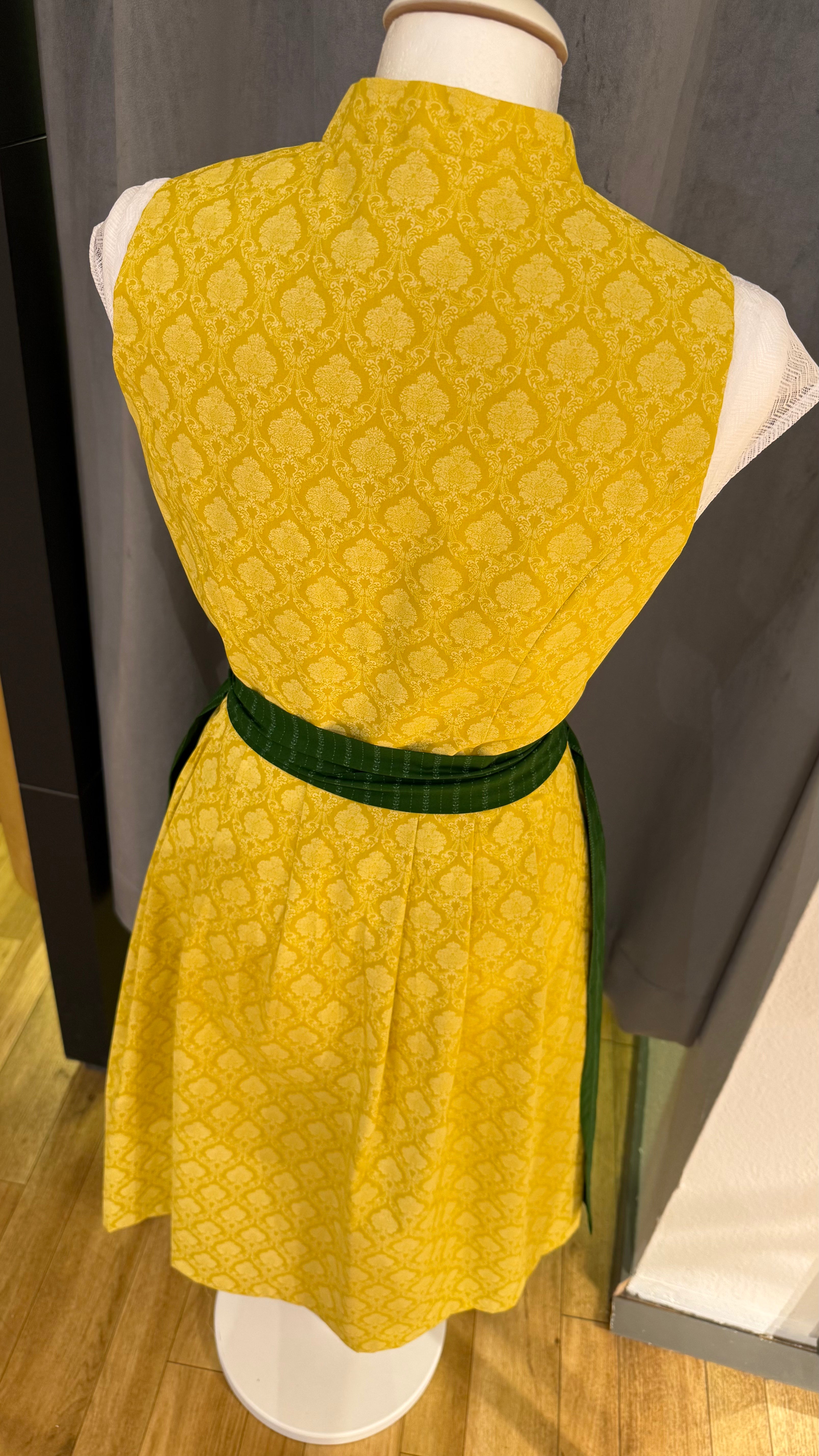 Dirndl Goldstich gelb/dunkelgrün 70cm