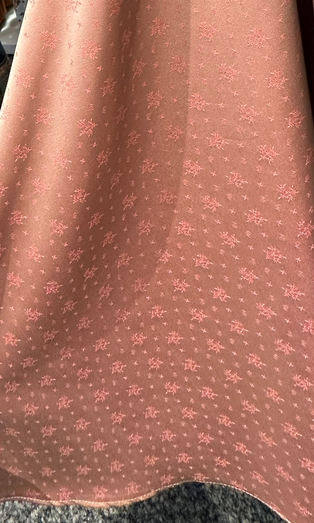 Dirndl Goldstich Samt Blumen altrosa 70cm