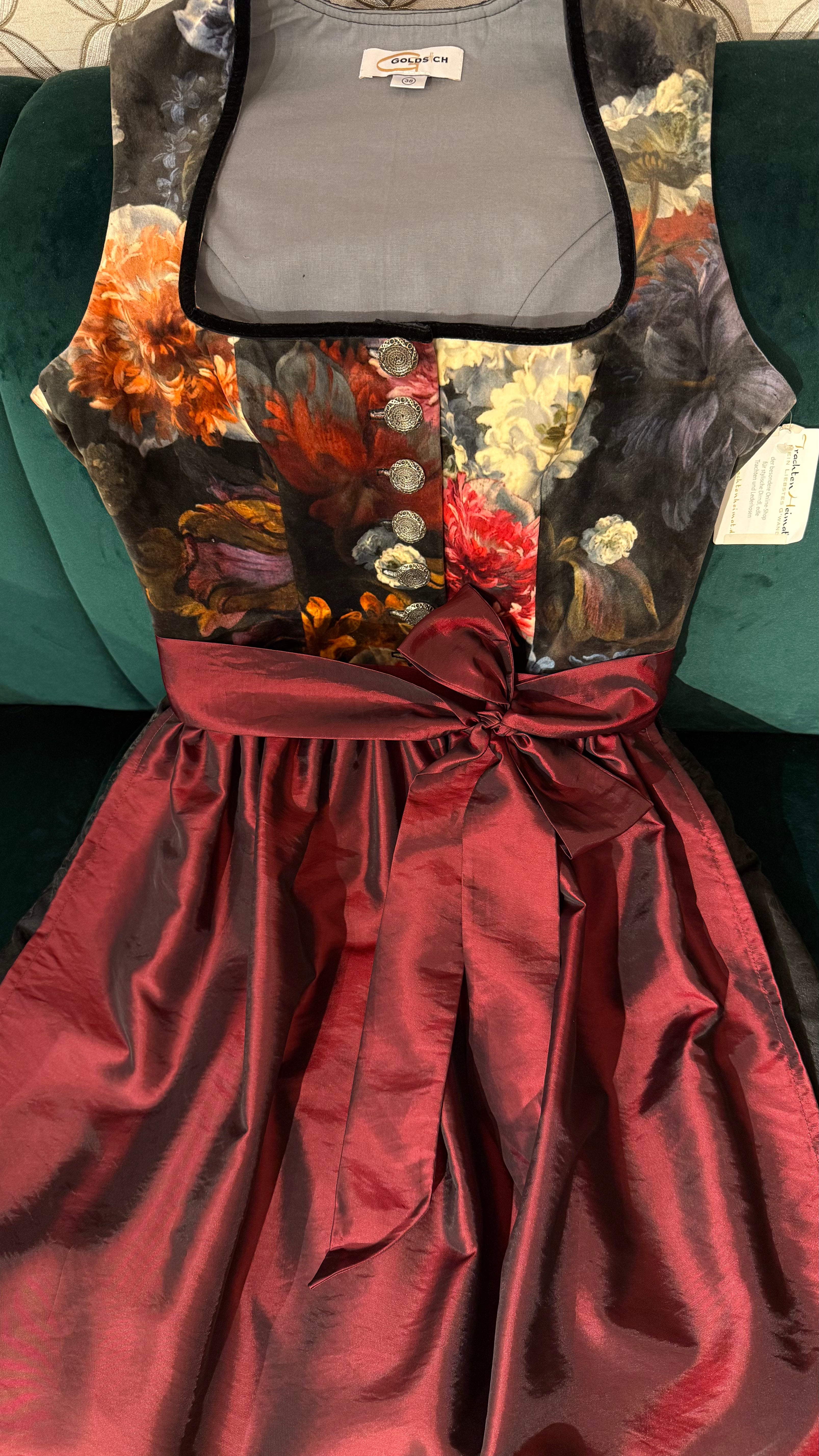 Dirndl Goldstich Samt Blumen schwarz/bordeaux 63cm