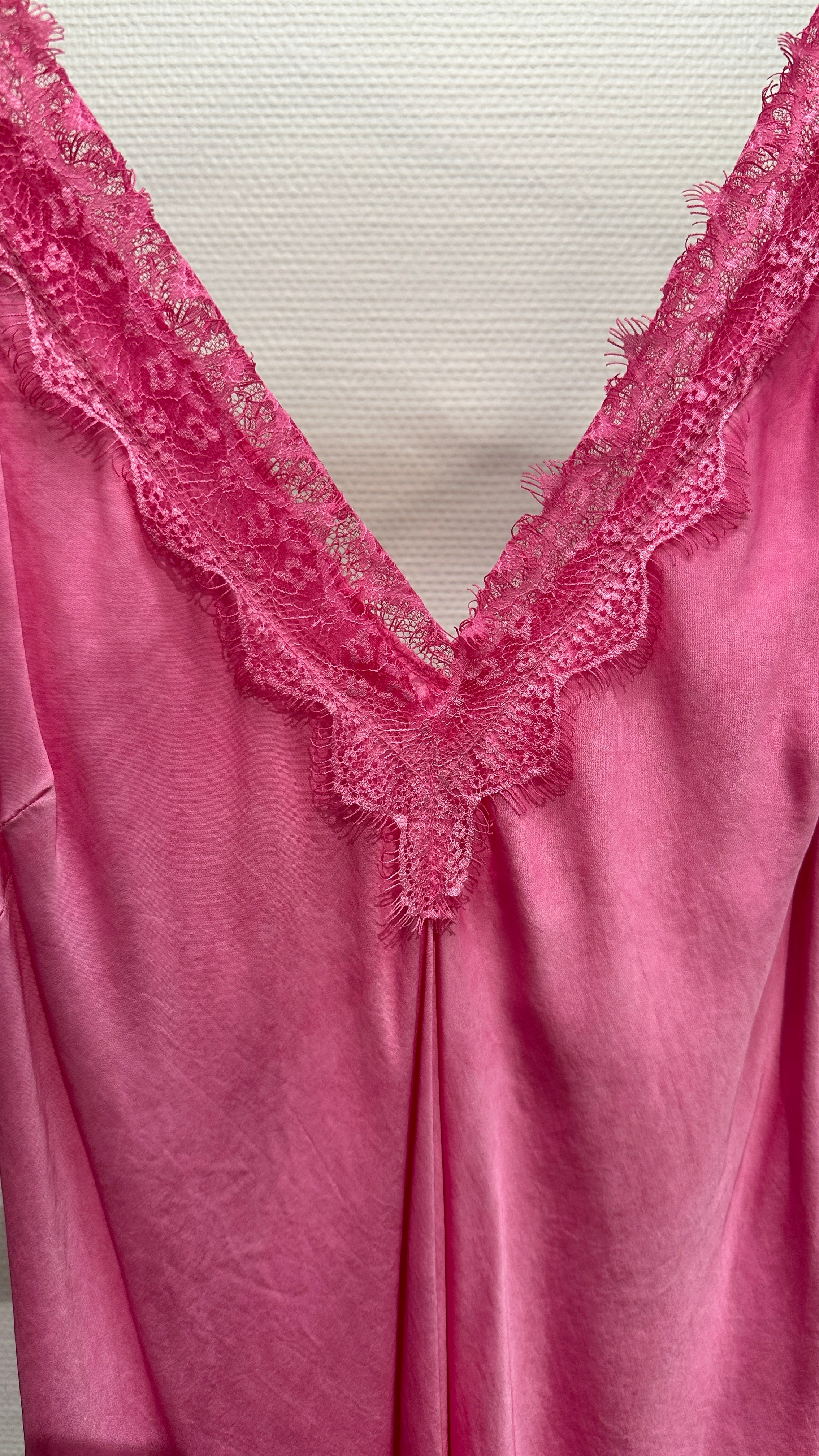Top pink