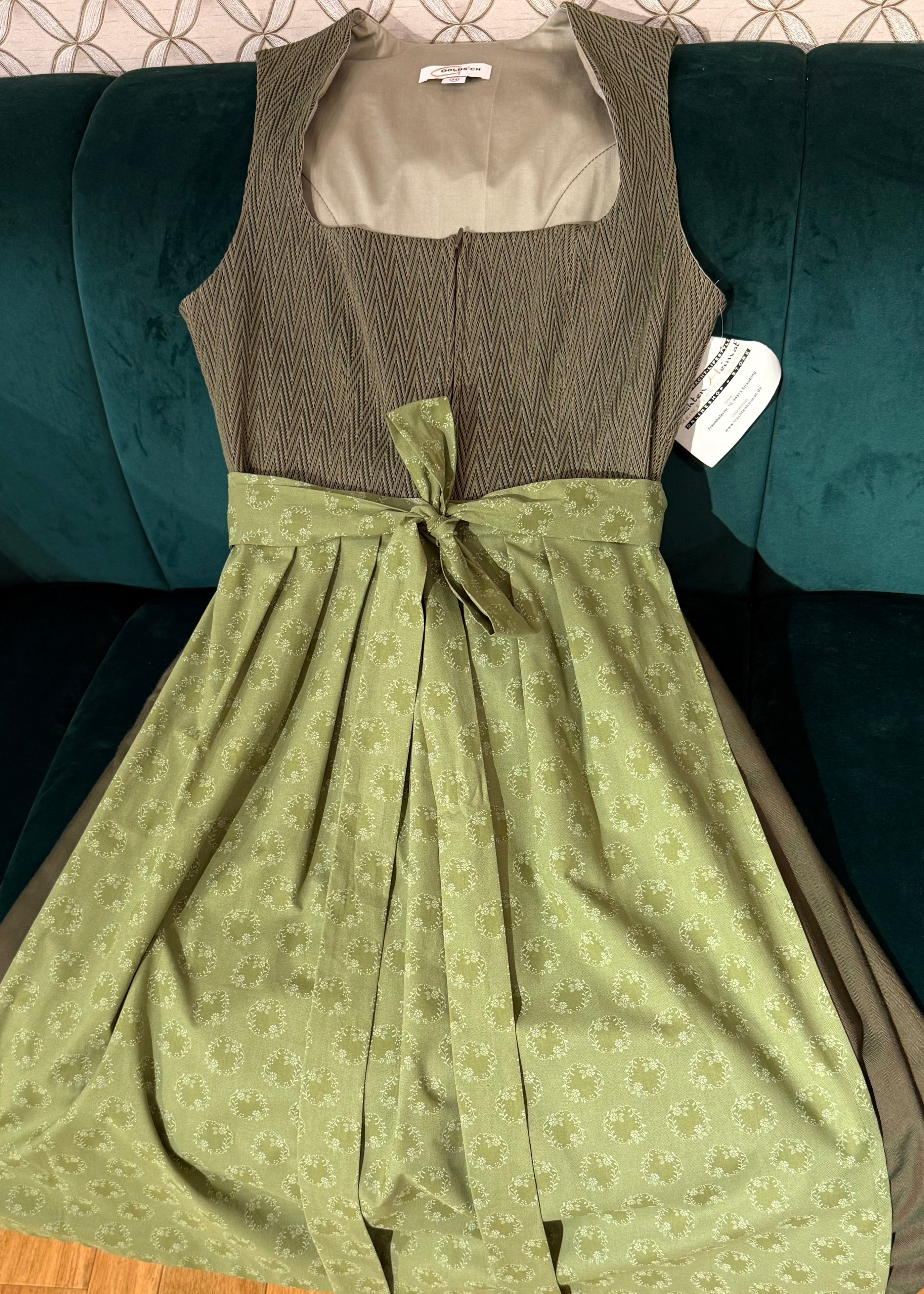 Stretchdirndl Goldstich olivgrün 75cm