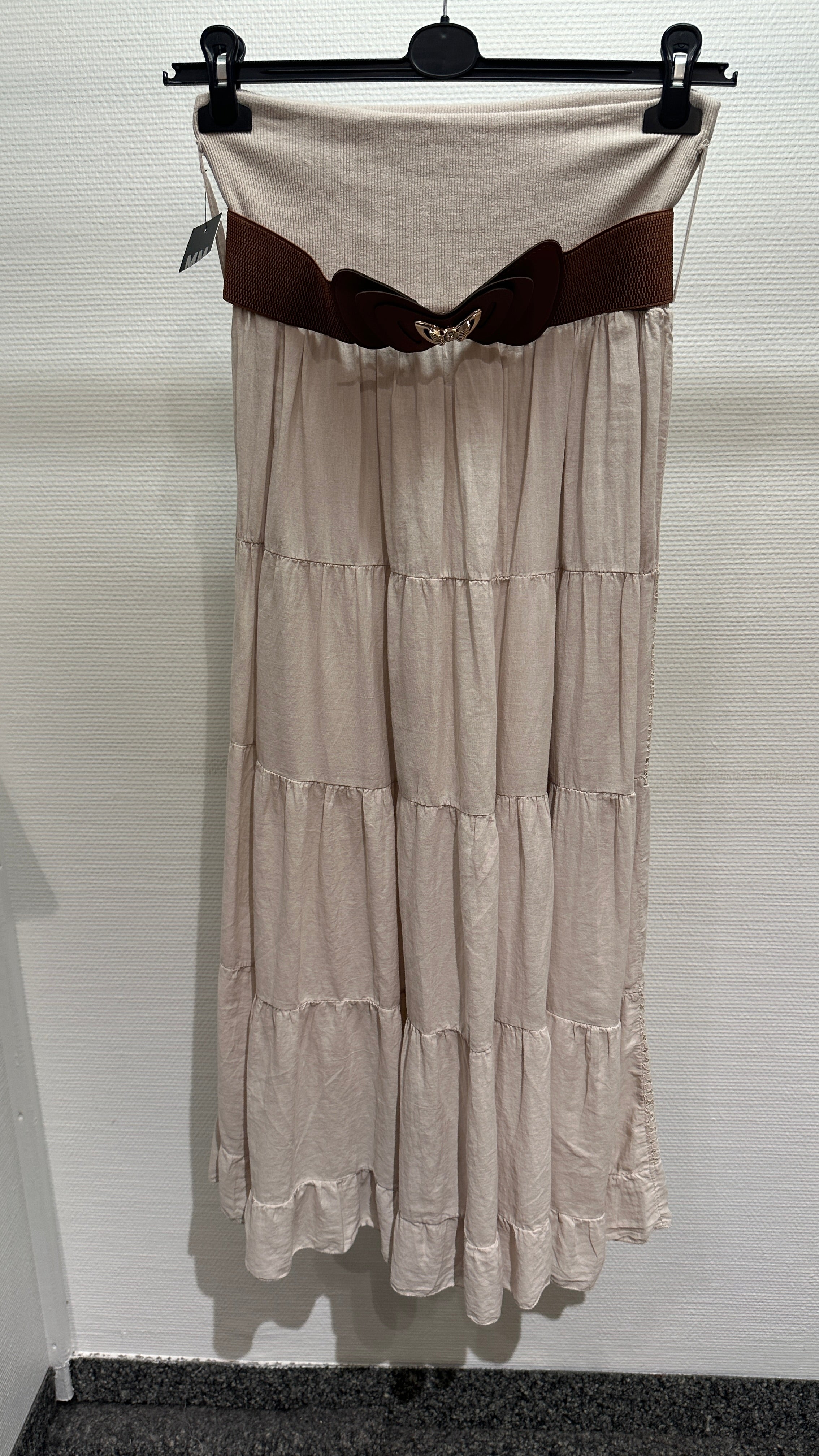 Rock beige mit Gürtel