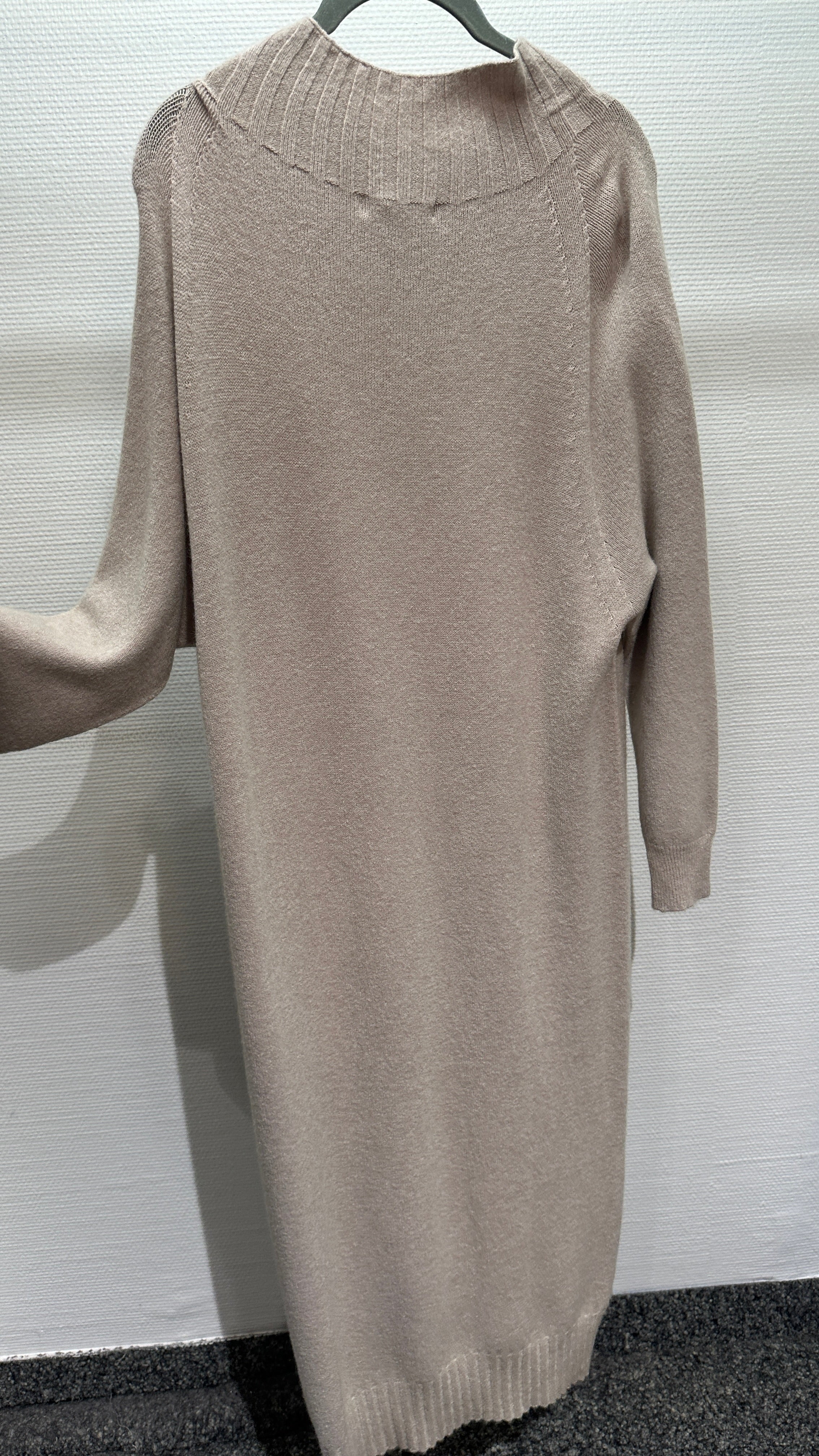 Kleid Strick V Milano creme/beige