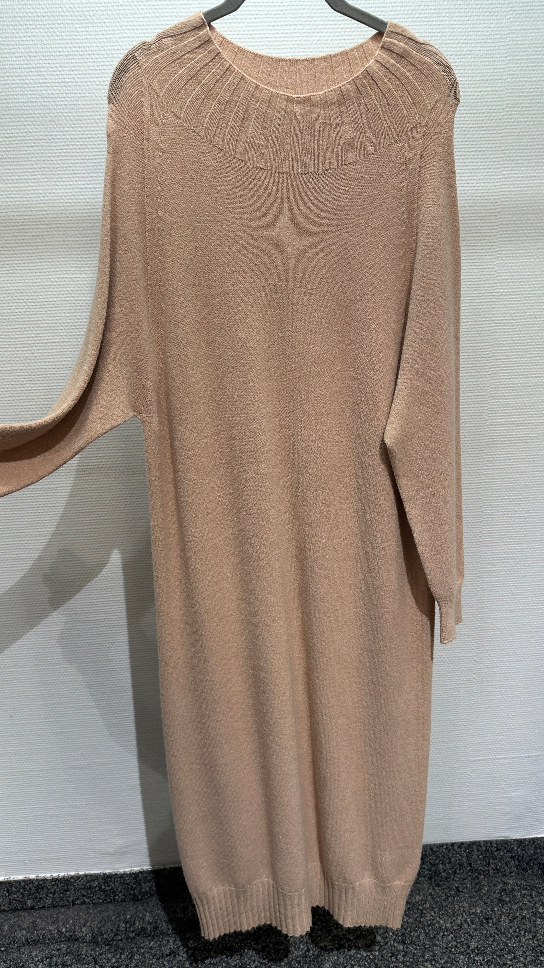 Kleid Strick V Milano hellbraun