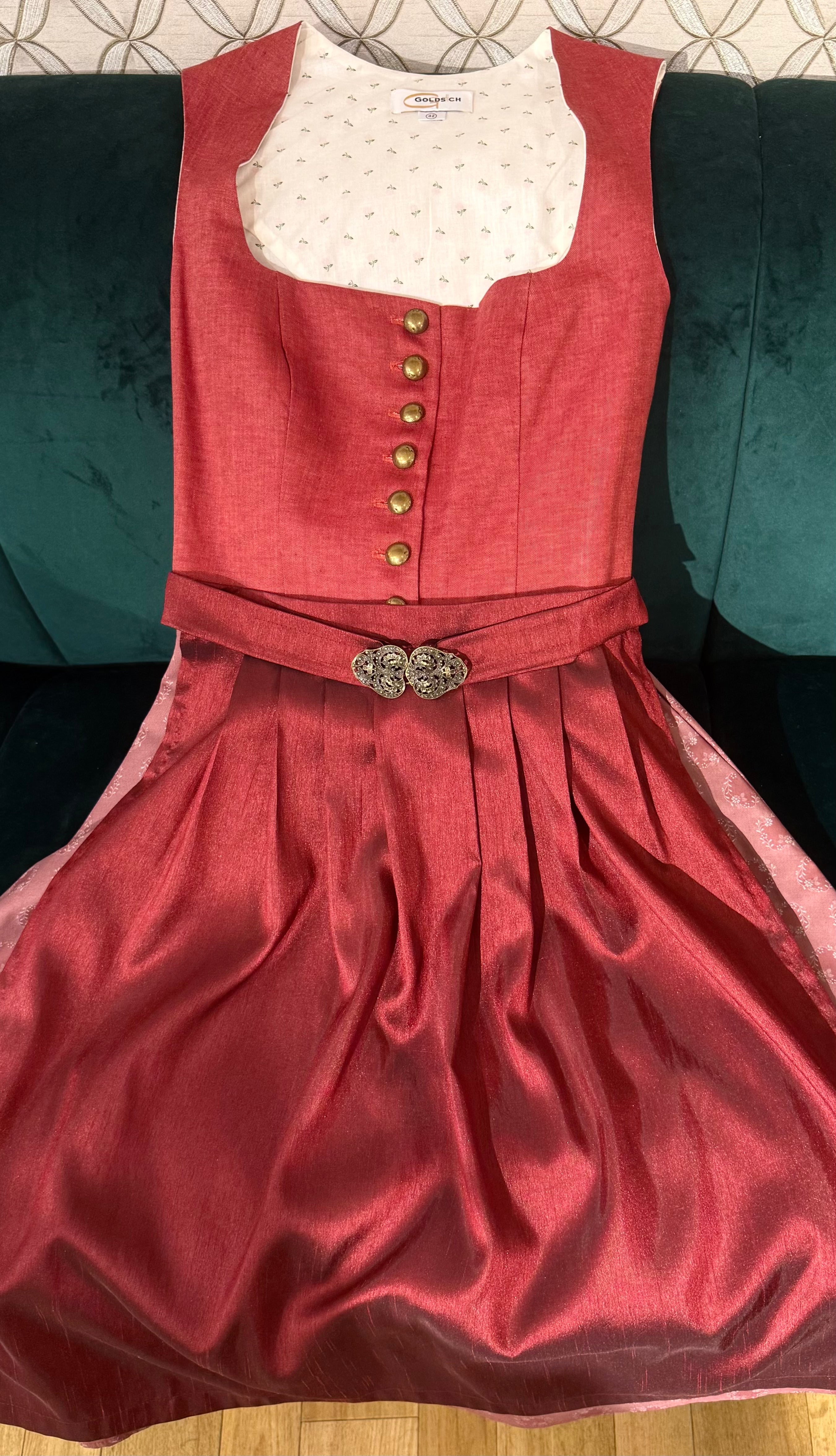 Dirndl Goldstich rot/bordeaux/ Schürze mit Schließe 70cm