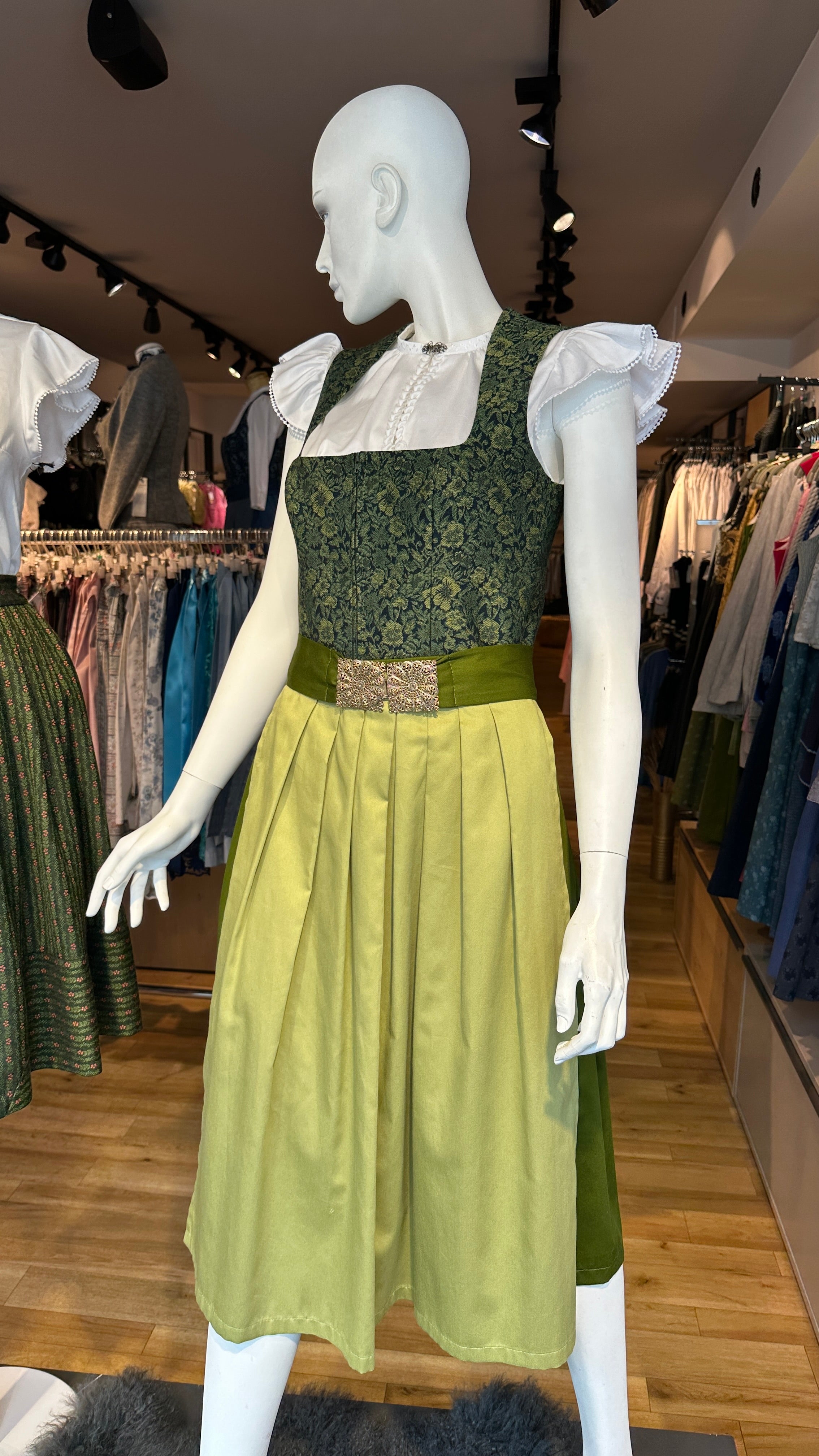 Dirndl Goldstich Blumen grün 75cm
