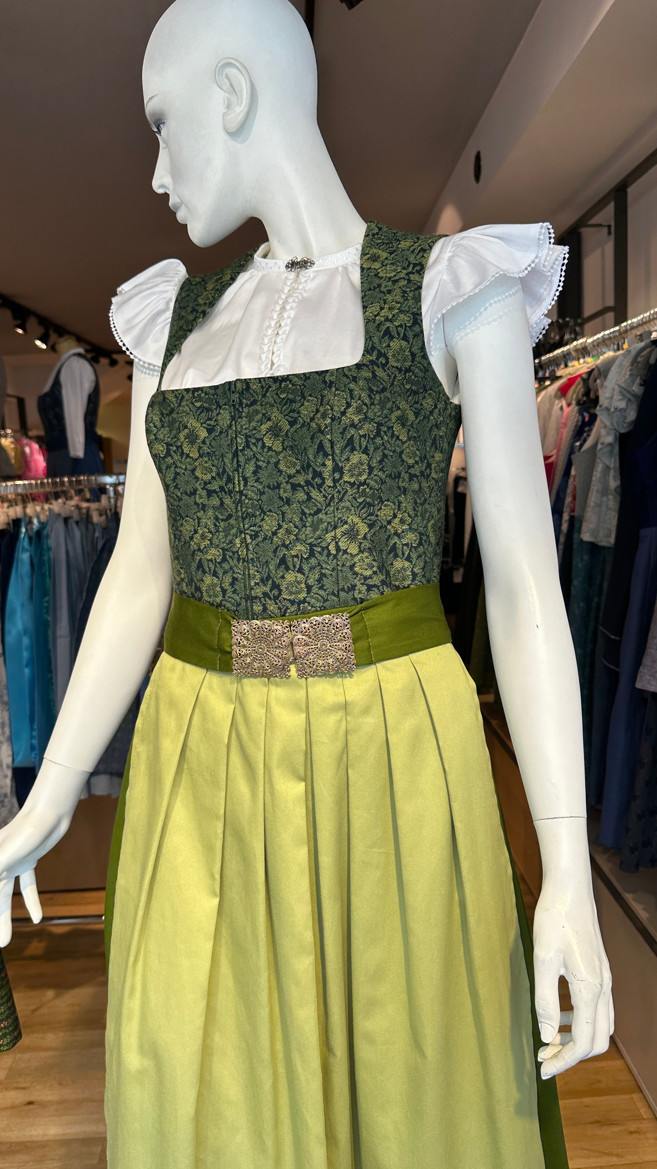 Dirndl Goldstich Blumen grün 75cm