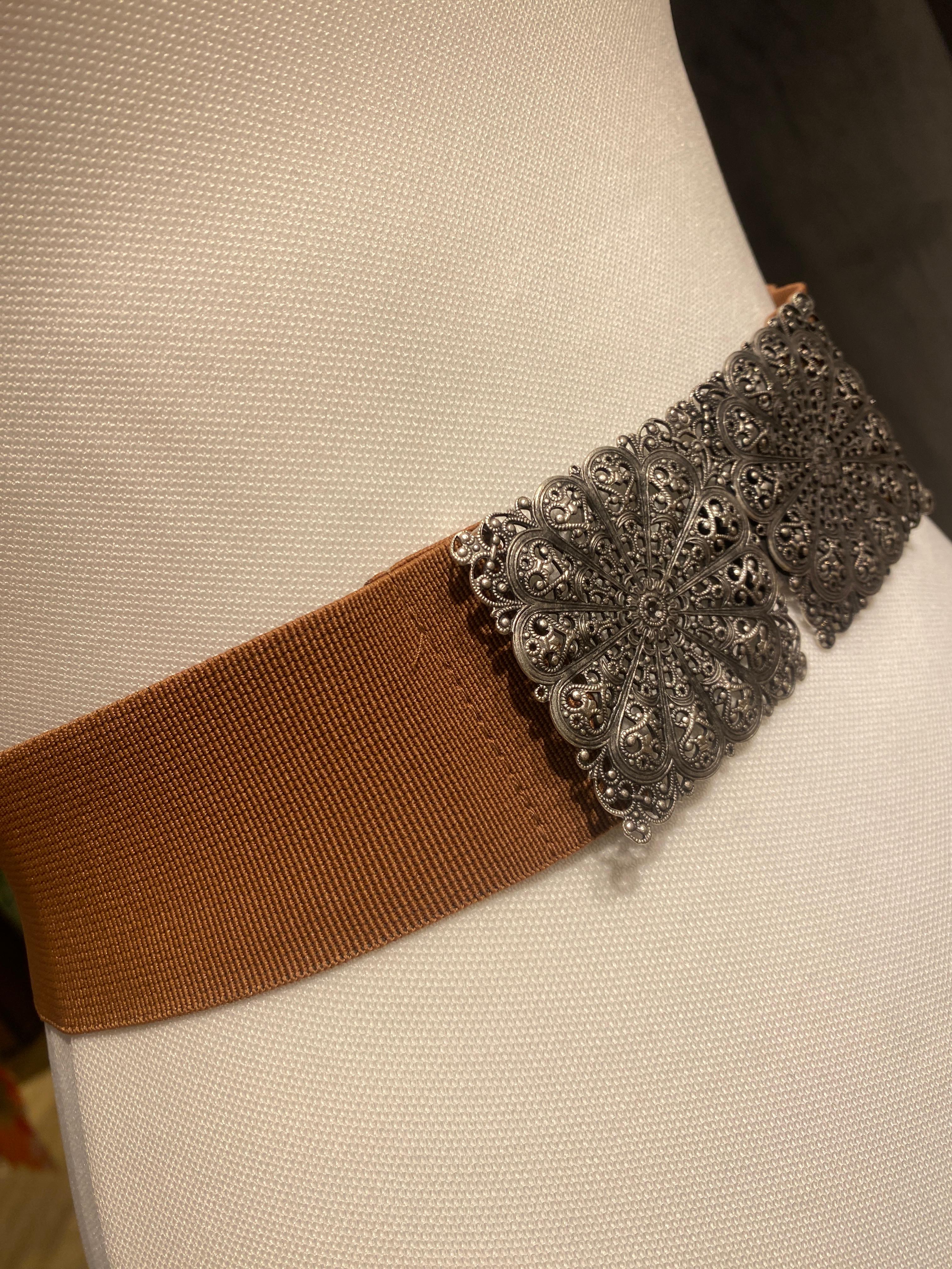 Trachtengürtel Stretch Goldstich hellbraun/silber