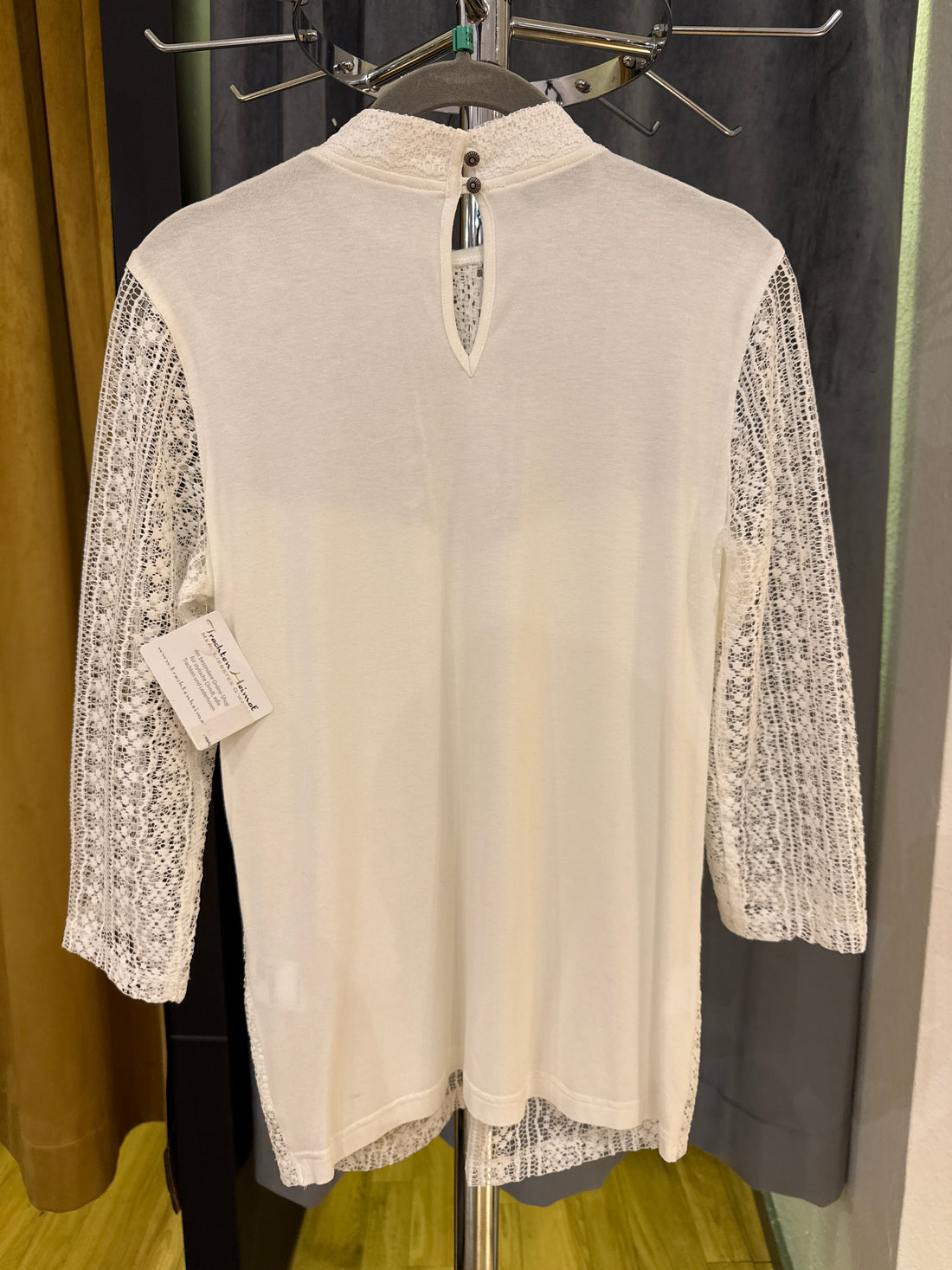 Trachtenshirt Countryline creme 3/4 arm hochgeschlossen mit Spitze