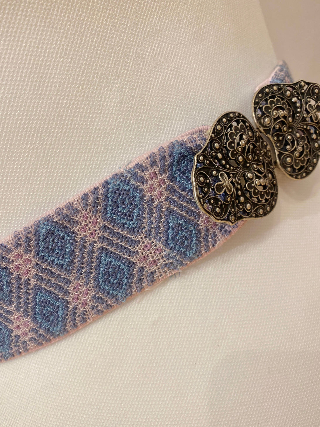 Trachtengürtel Stretch Goldstich rosa/hellblau/silber