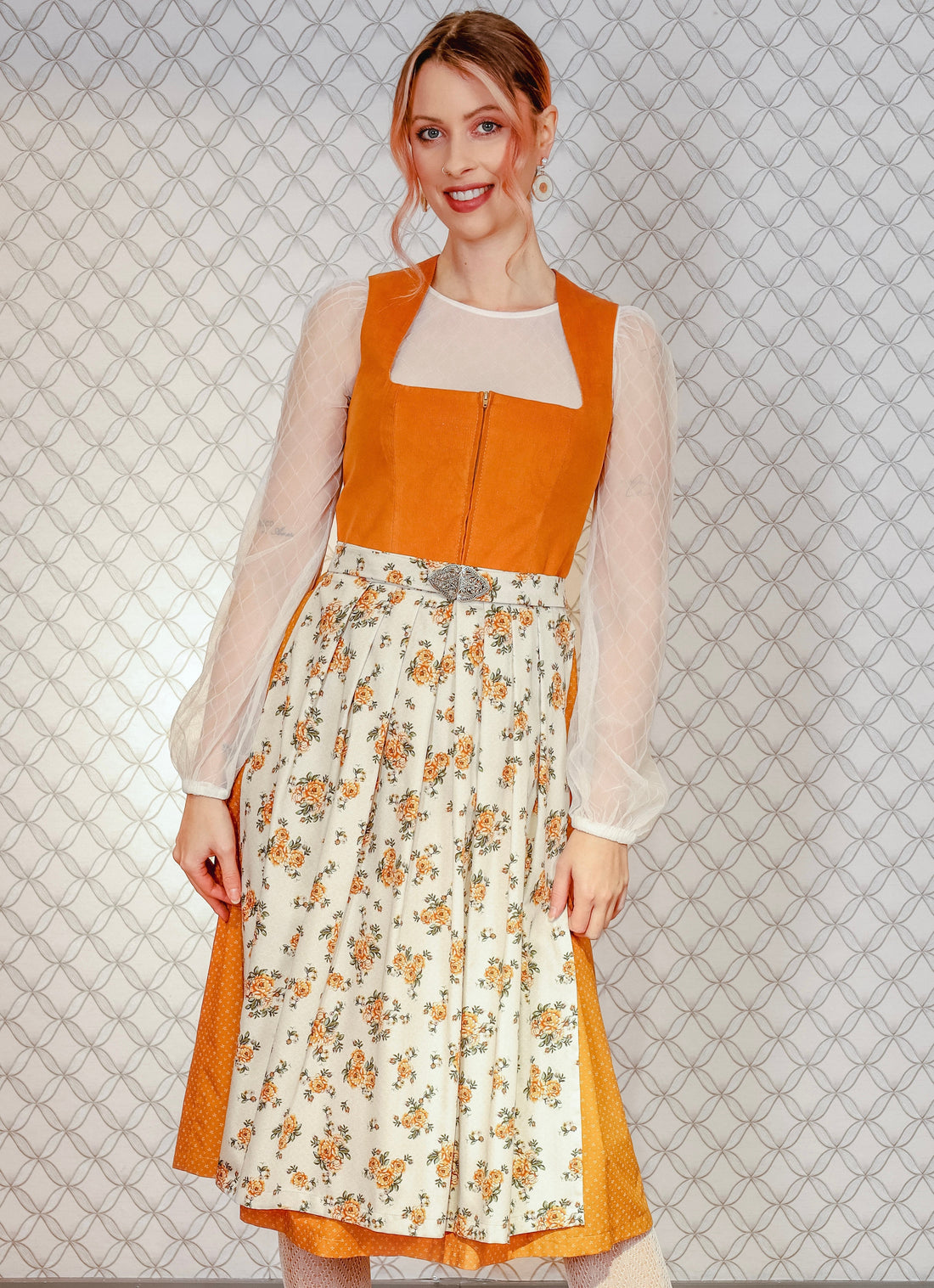 Corddirndl Goldstich orange