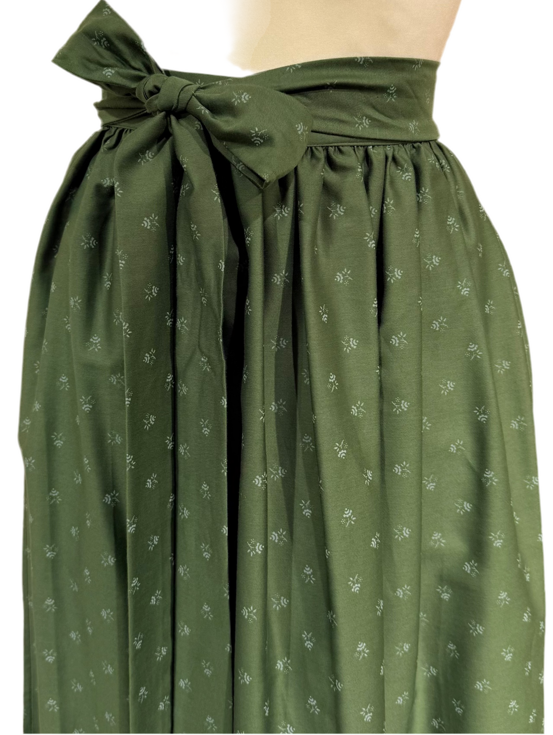 Dirndlschürze Anno Domini Design grün 70cm
