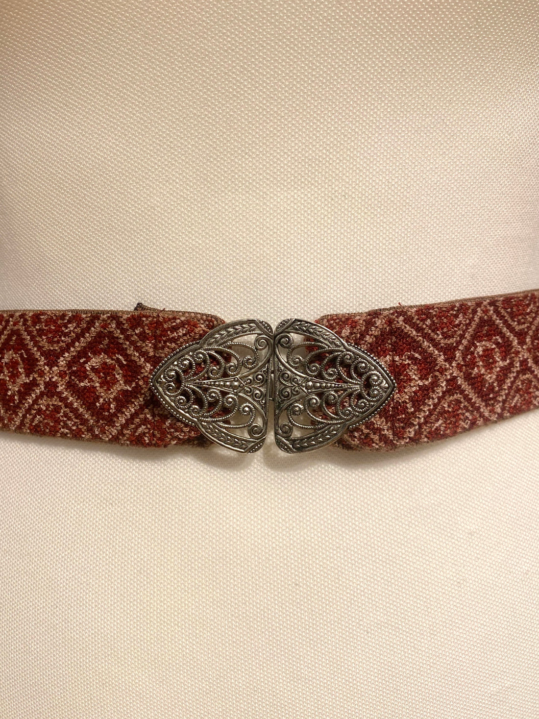 Trachtengürtel Stretch Goldstich dunkelrot/beige/silber