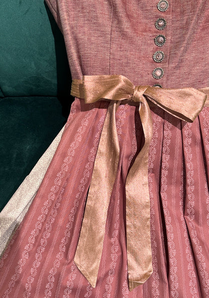 Leinendirndl Goldstich traditionell rosenholz beige 65cm
