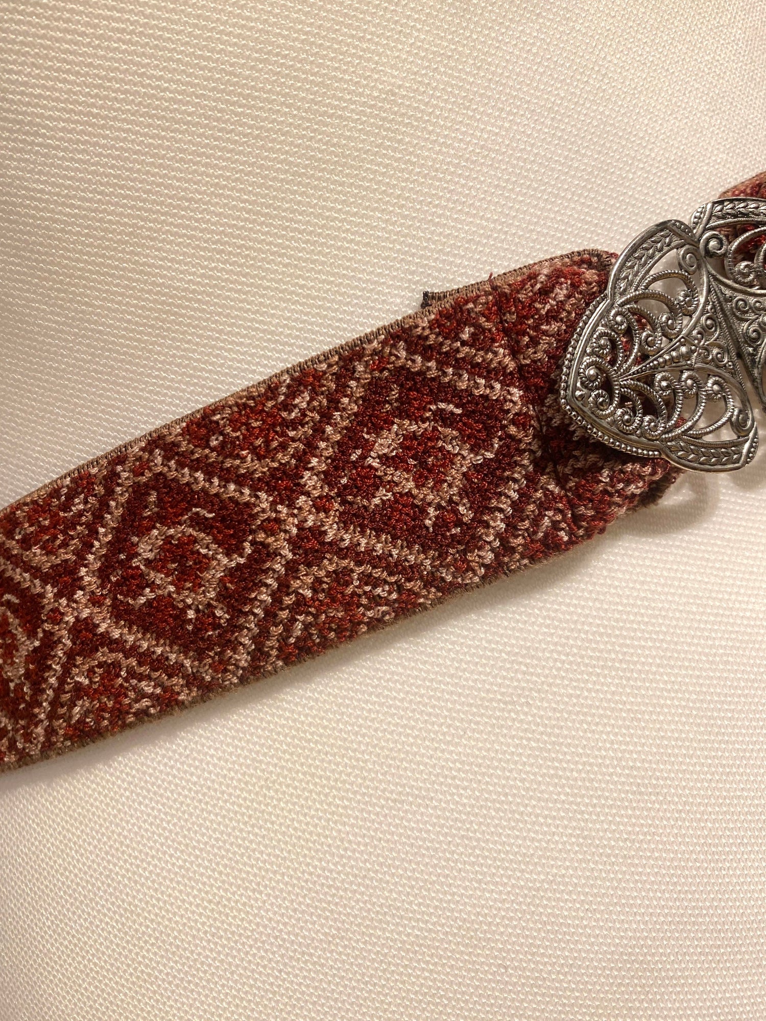 Trachtengürtel Stretch Goldstich dunkelrot/beige/silber