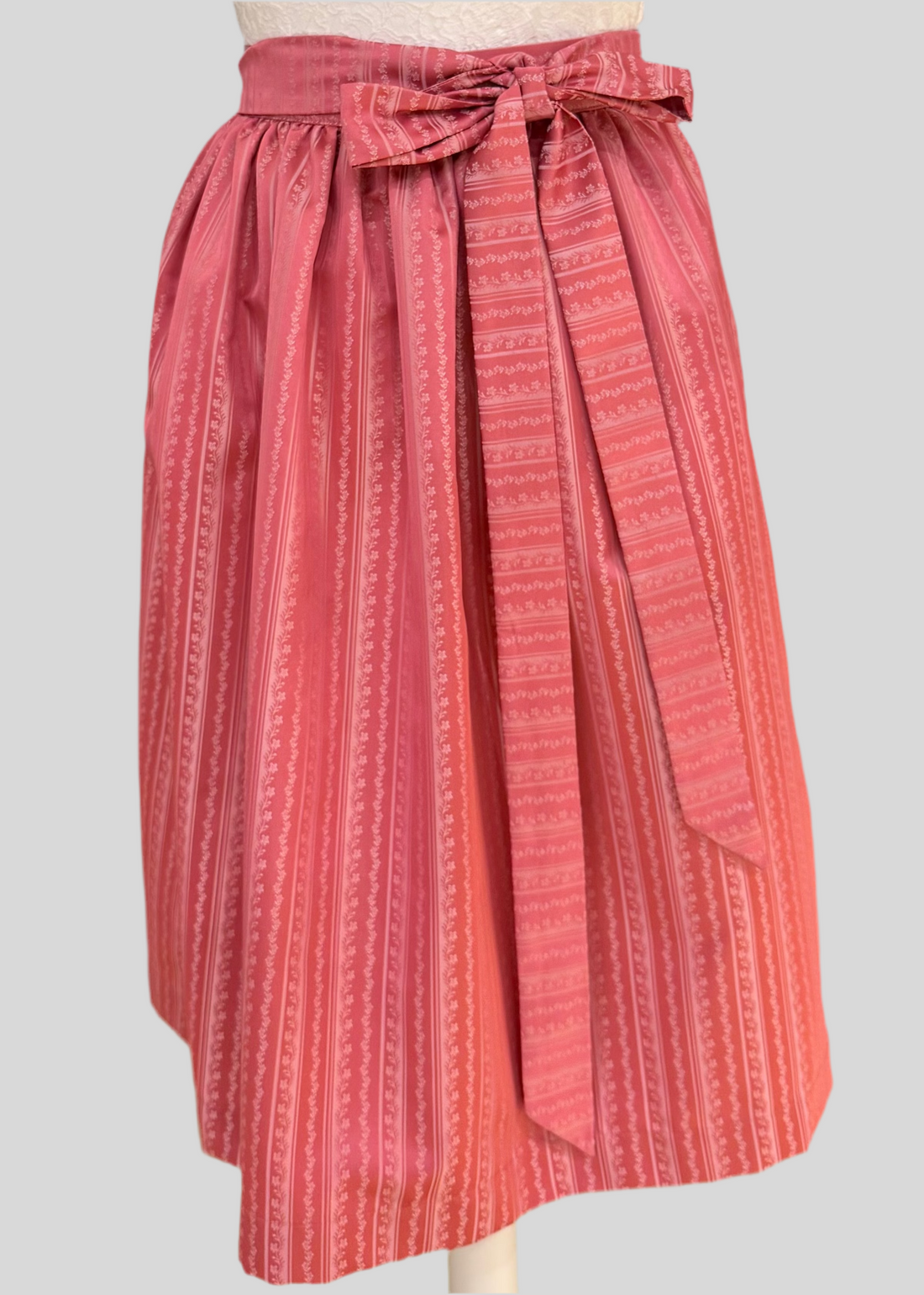 Dirndlschürze Goldstich Streifen pink 65cm