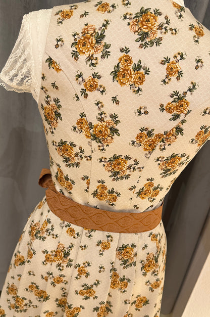 Dirndl Goldstich Blumen Rost 75cm