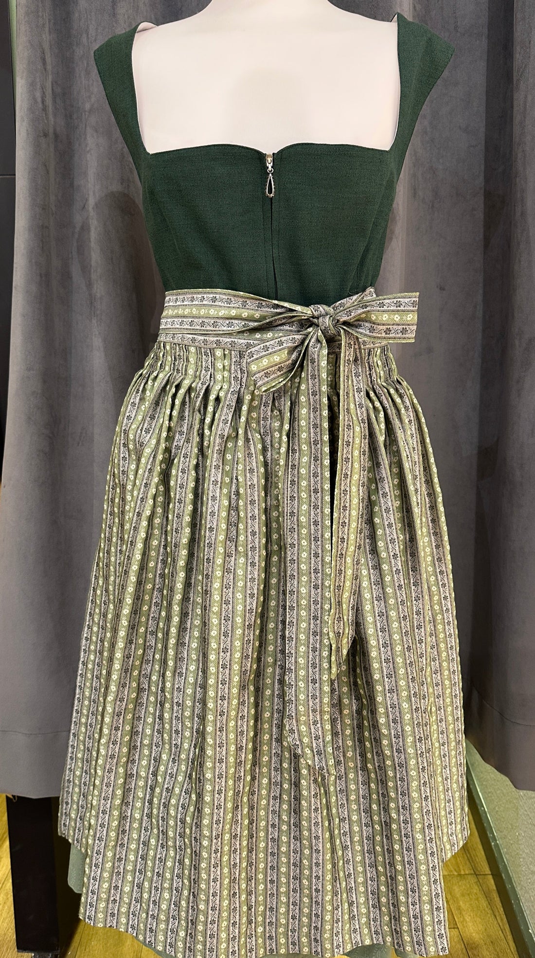 Dirndl Stoiber Emilie dunkelgrün silbergrau