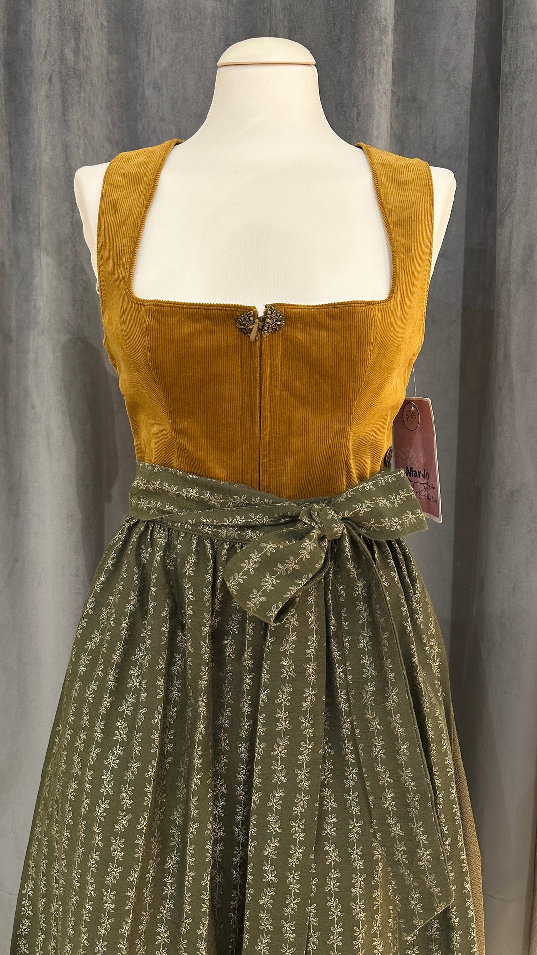 Samtdirndl Marjo in Bernstein/Farn 75cm