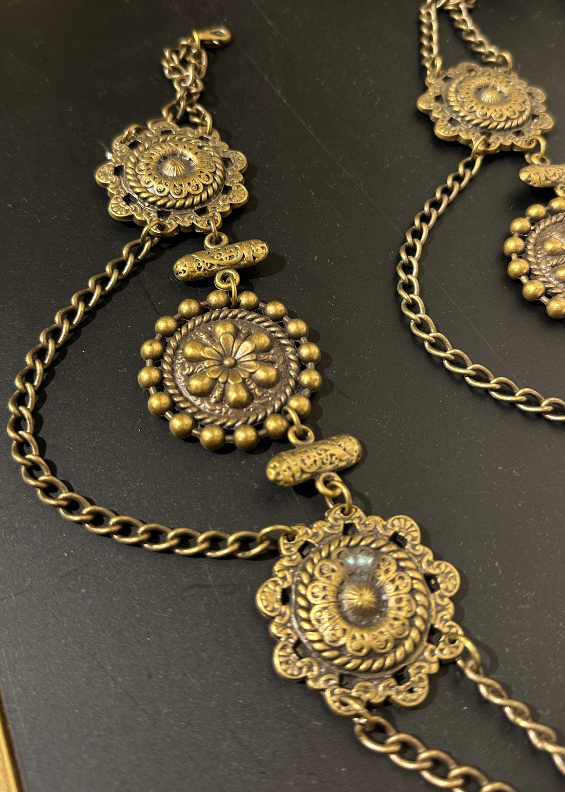 Charivari Gold