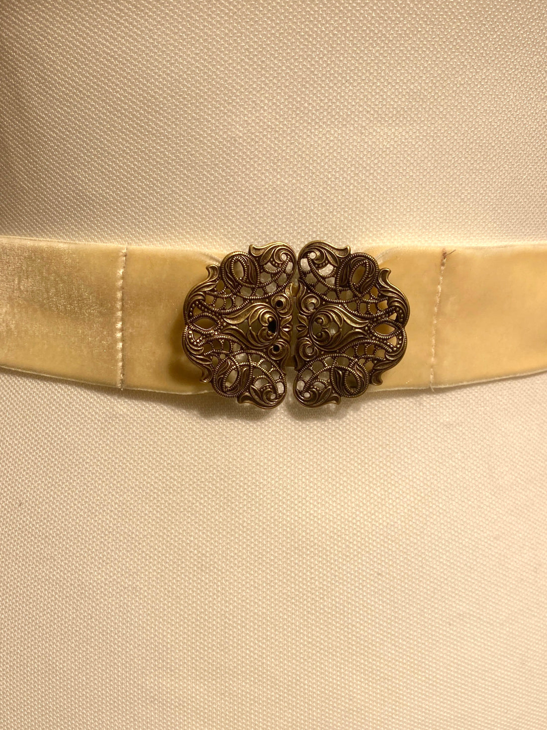 Trachtengürtel Samt Stretch Goldstich creme/gold