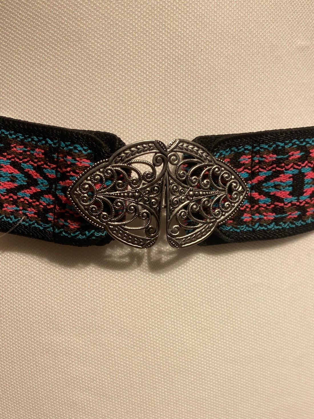 Trachtengürtel Stretch Goldstich schwarz/pink/silber