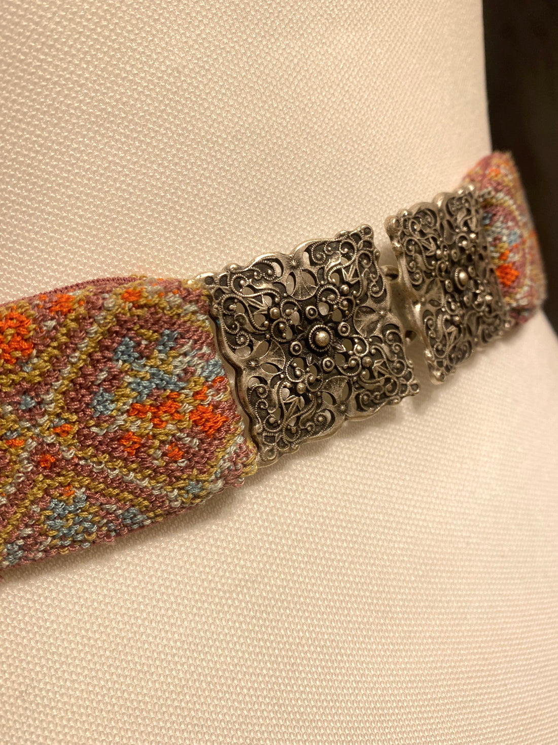 Trachtengürtel Stretch Goldstich lila/orange/silber