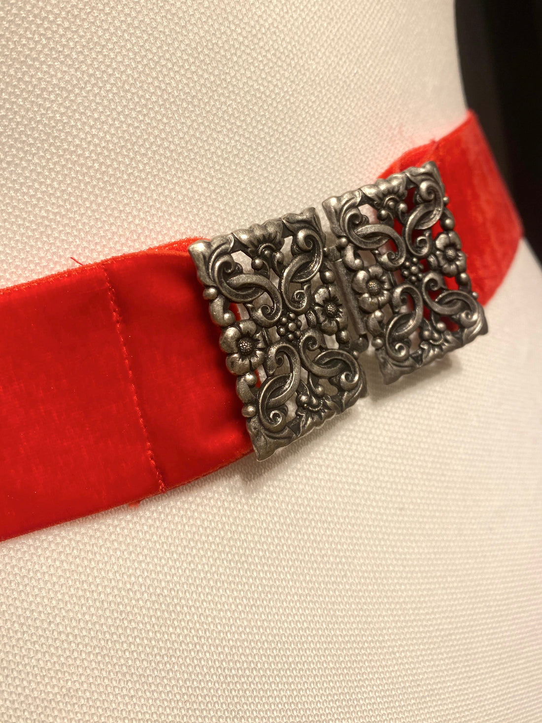 Trachtengürtel Samt Stretch Goldstich rot/silber