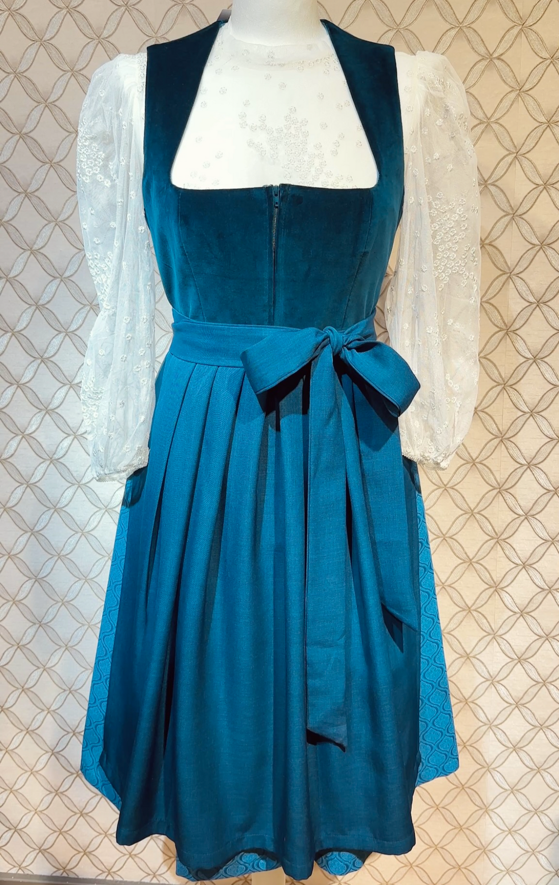 Dirndl Goldstich Samt petrol 65cm