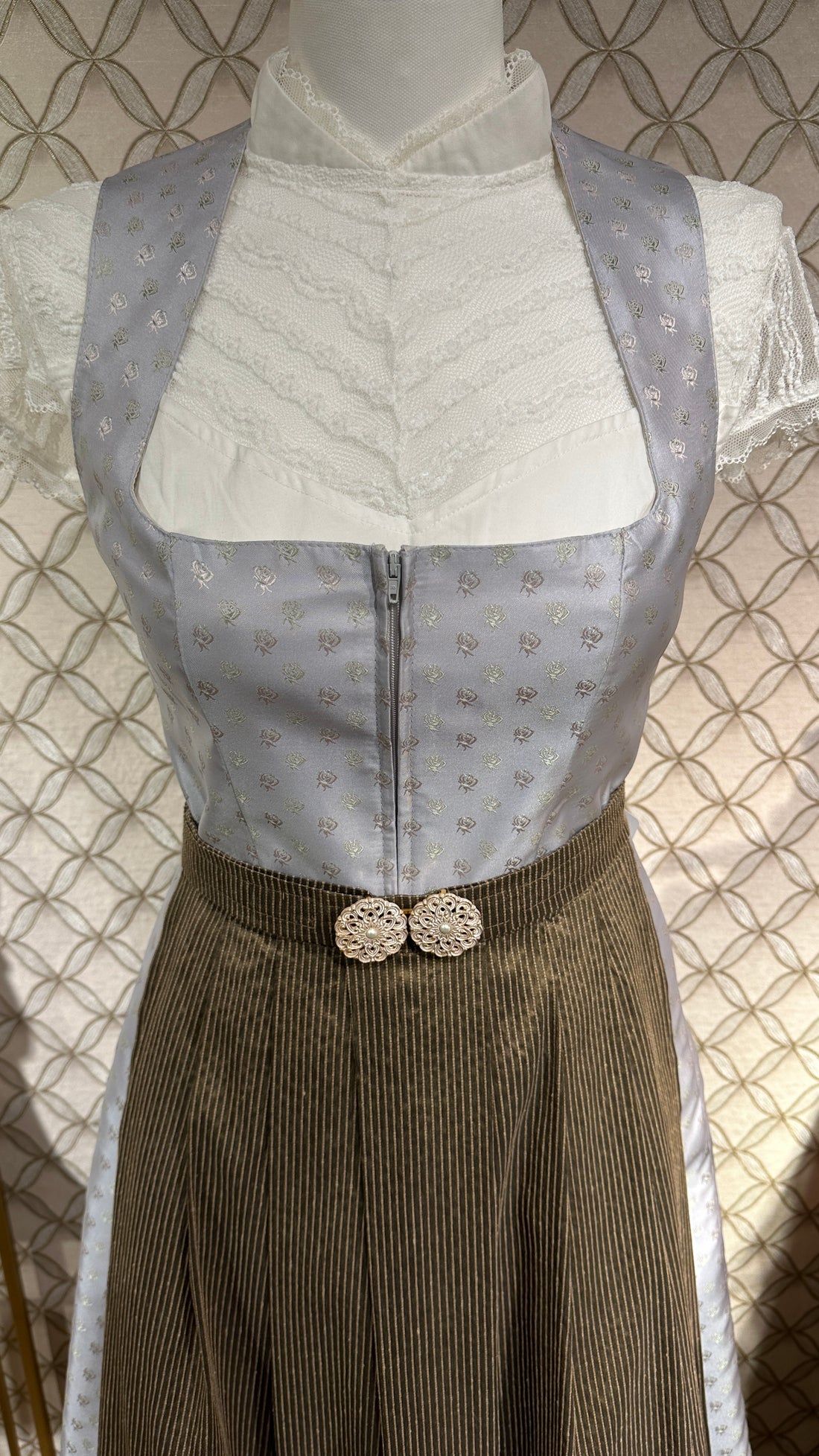 Dirndl Goldstich eisblau mit Schnalle 75cm