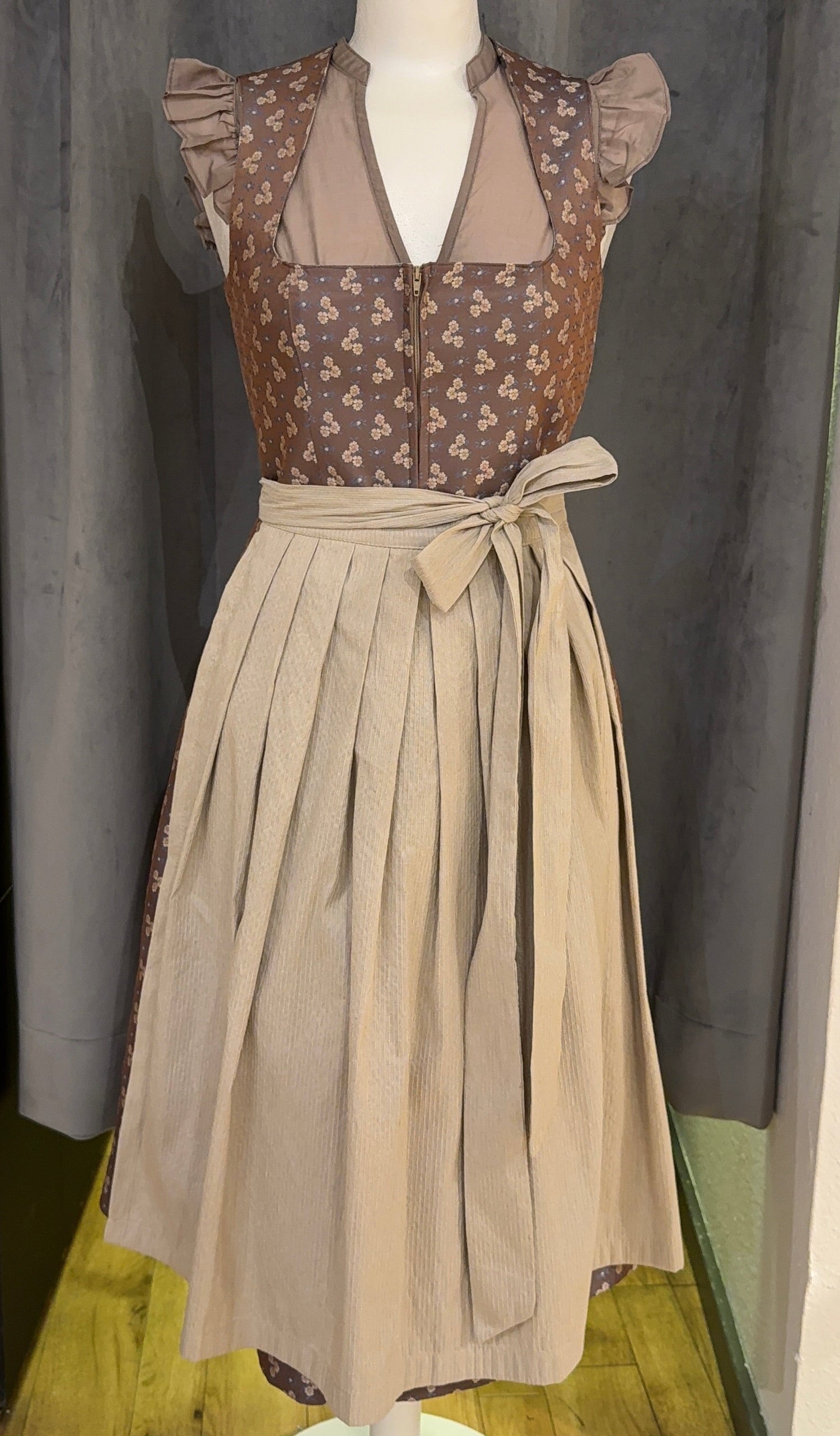Dirndl Goldstich braun/beige Blumen 70cm
