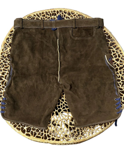 Lederhose braun mit bunter Stickerei