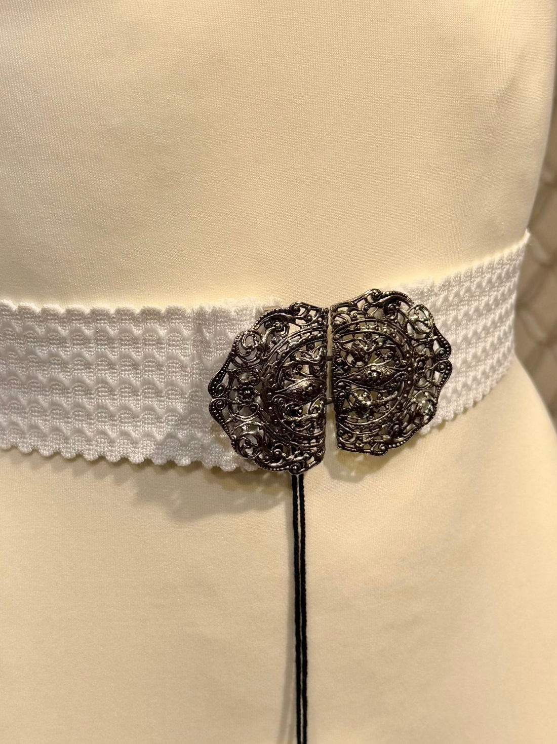 Trachtengürtel Stretch Anno Domini Design weiß/silber